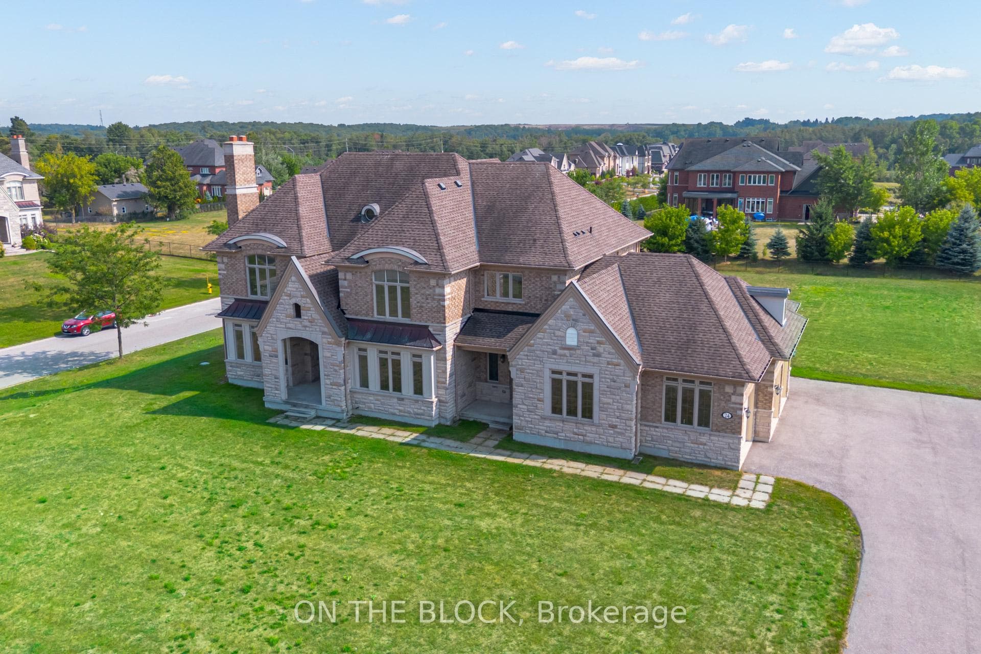 24 Whitewood Drive, Whitchurch-Stouffville, ON L4A 1R9, Whitchurch-Stouffville — photo 1