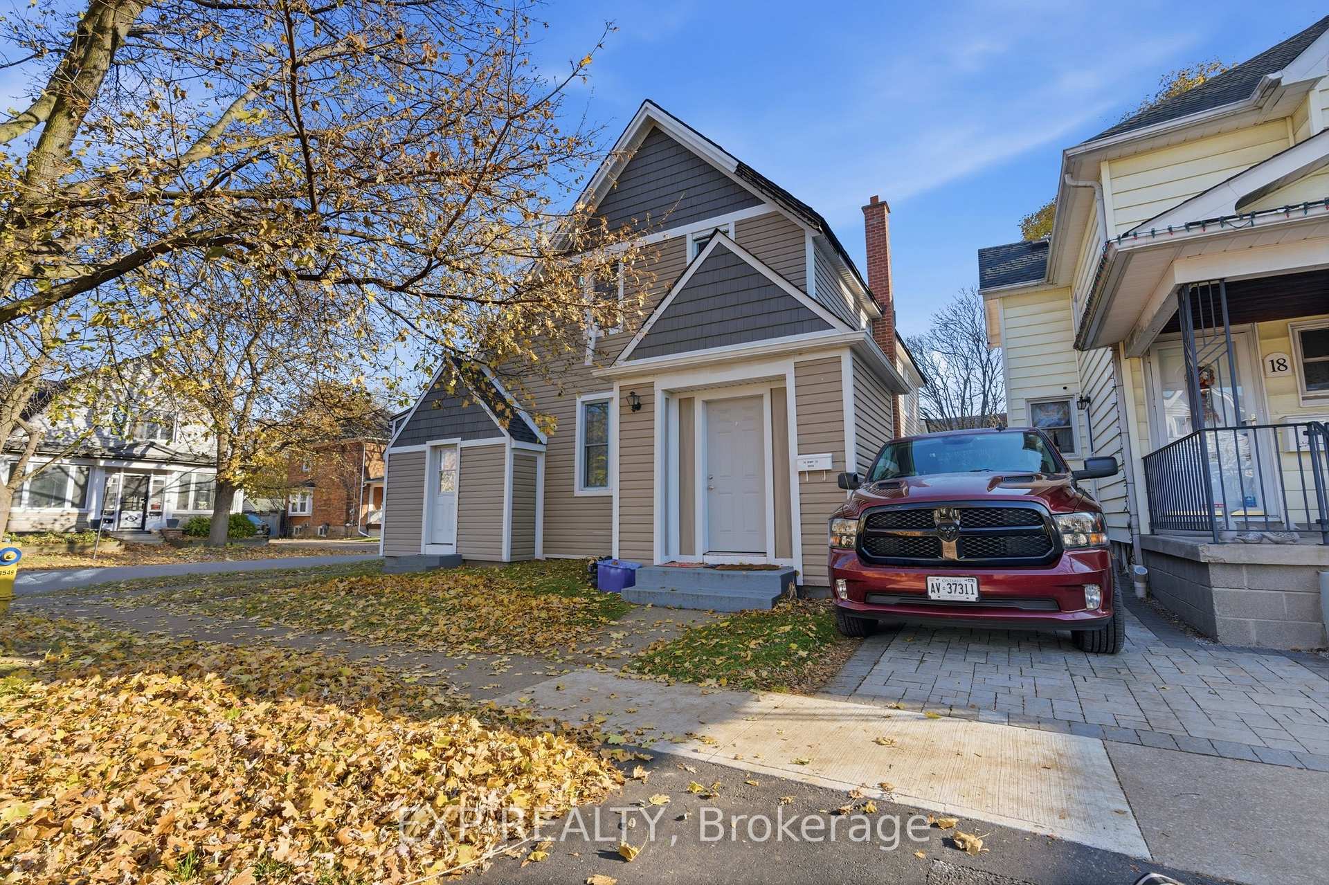 20 Henry Street, St. Catharines, ON L2R 5T3, St. Catharines — photo 1