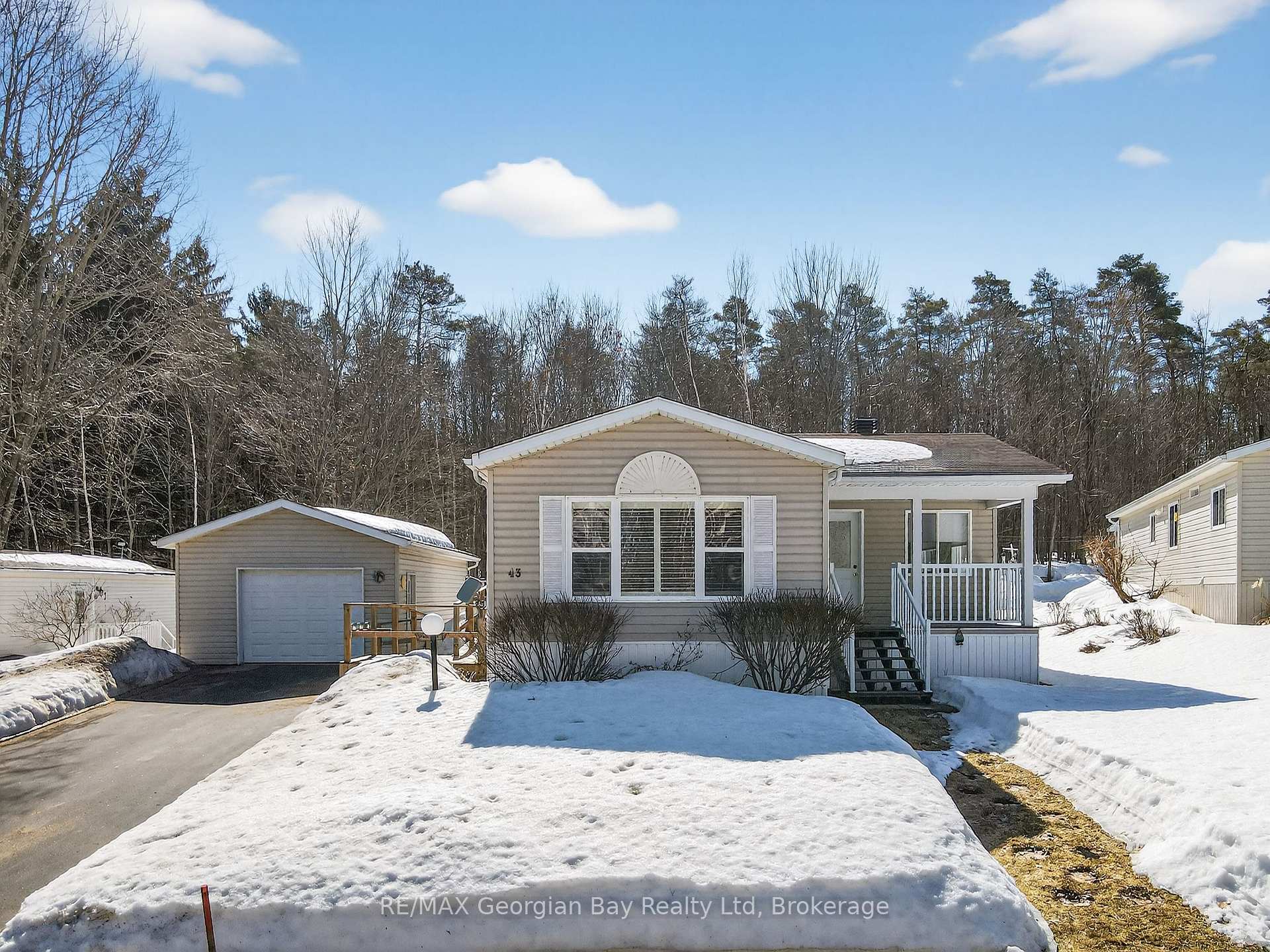 5411 Elliott Side Road 43 Highland Ave, Tay, ON L4R 4K3, Tay — photo 1