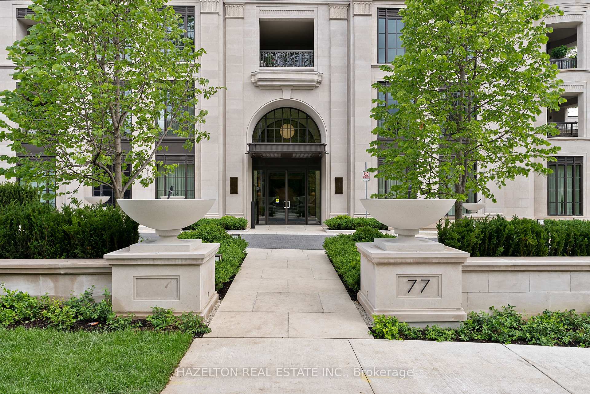 77 Clarendon Avenue 205, Toronto, ON M4V 0B8, Toronto C02 — photo 1