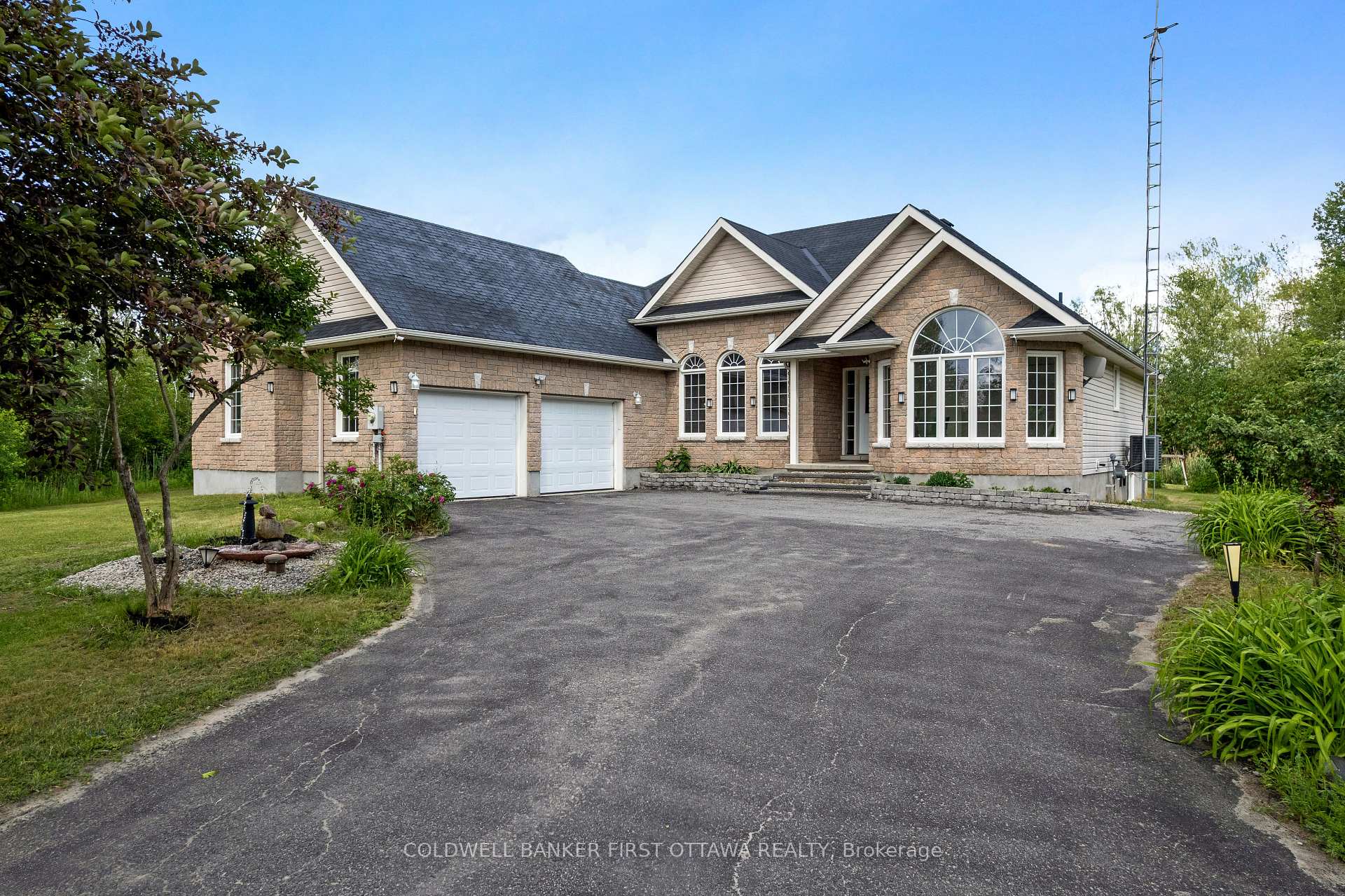 11 Rideau Crossing Crescent, North Grenville, ON K0G 1K0, North Grenville — photo 1