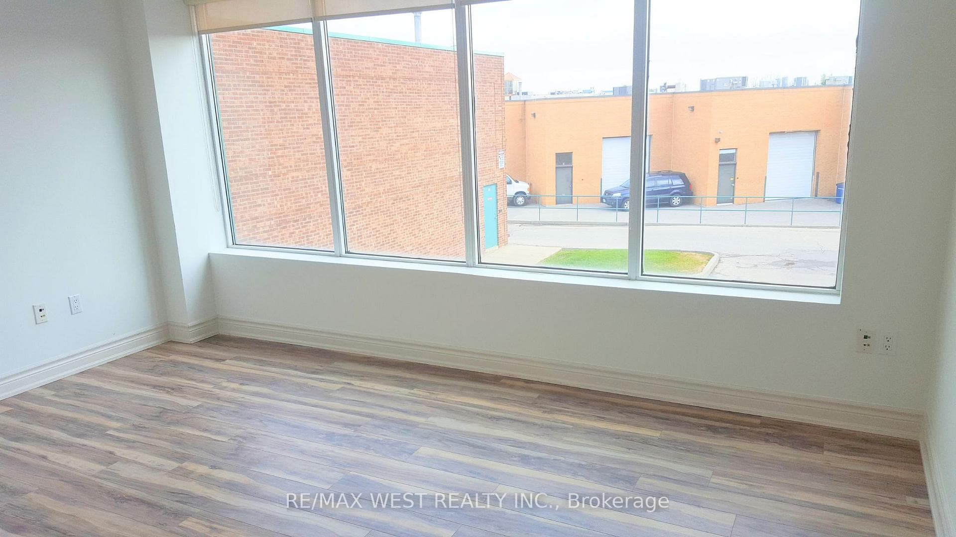 115 Woodstream Boulevard 17 -Rm4, Vaughan, ON L4L 8K5, Vaughan — photo 1
