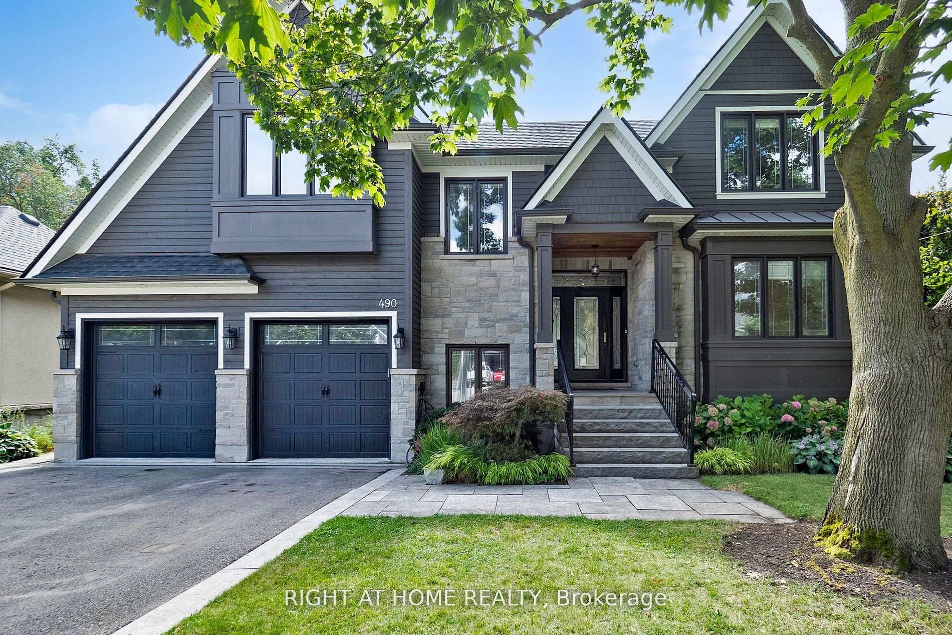 490 Orchard Drive, Oakville, ON L6K 1P1
