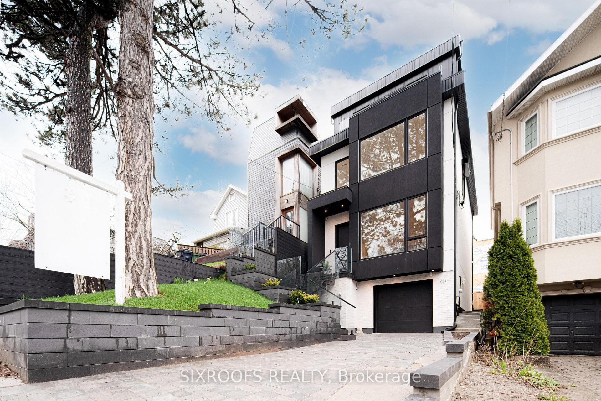 40 Morningside Avenue, Toronto, ON M6S 1C4, Toronto W01 — photo 1