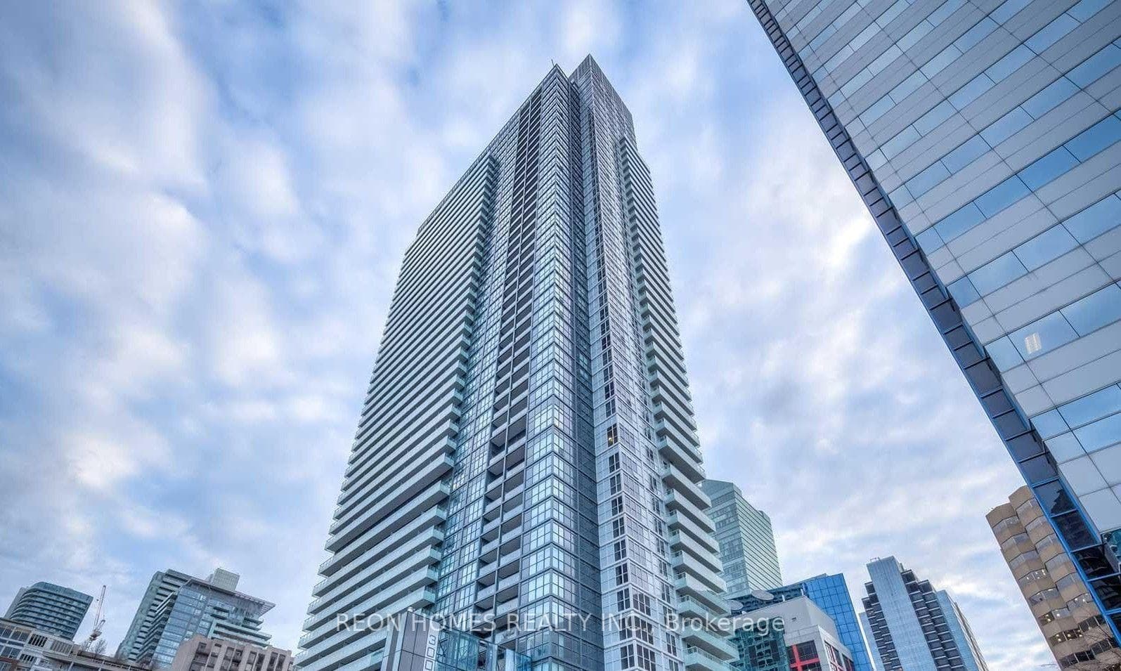 300 Front Street 2009, Toronto, ON M5V 0E9, Toronto C01 — photo 1