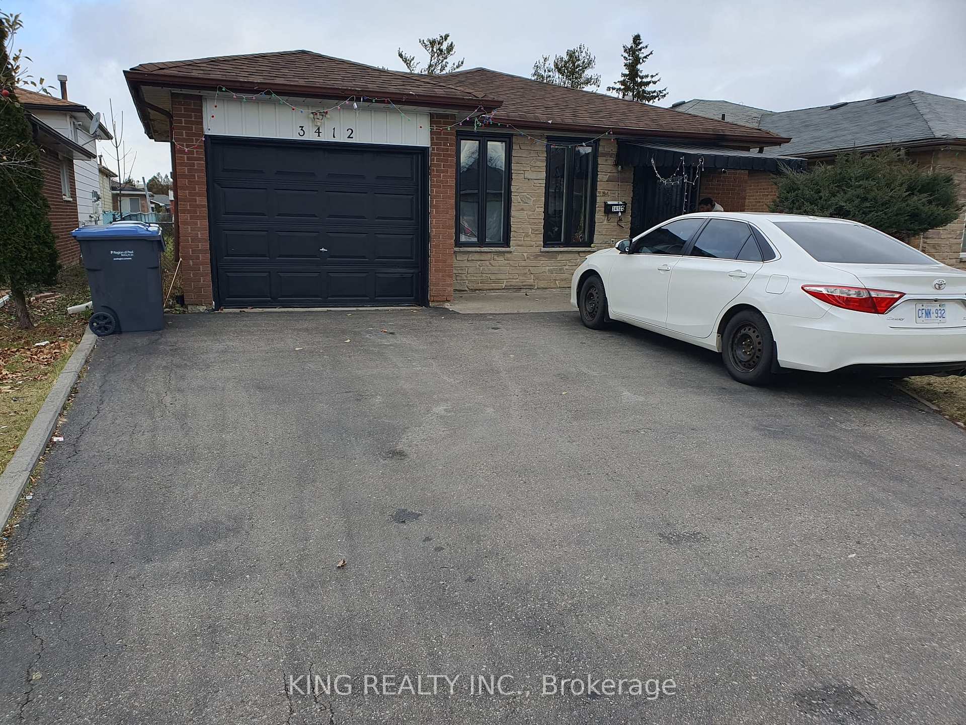 3412 Monica Drive, Mississauga, ON L4T 3E7, Mississauga — photo 1