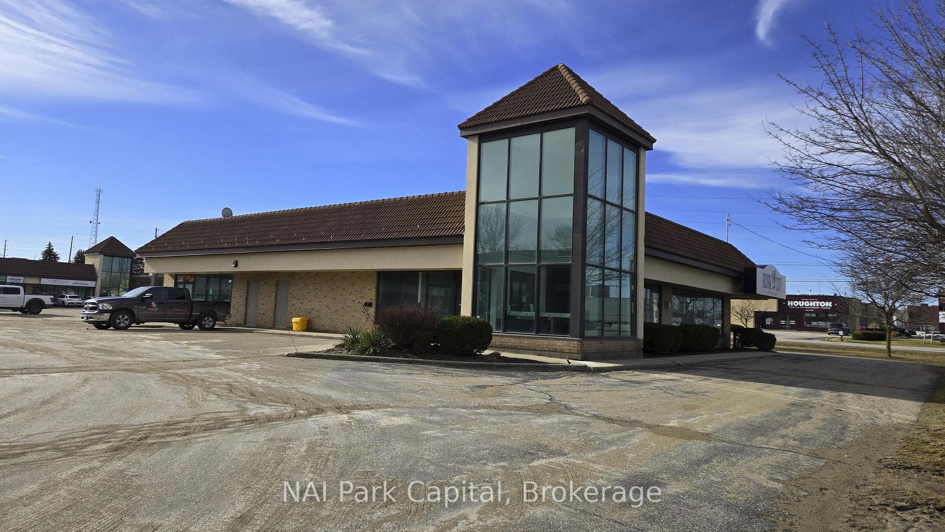930 Woodlawn Road W 1, Guelph, ON N1K 1T2, Guelph — photo 1