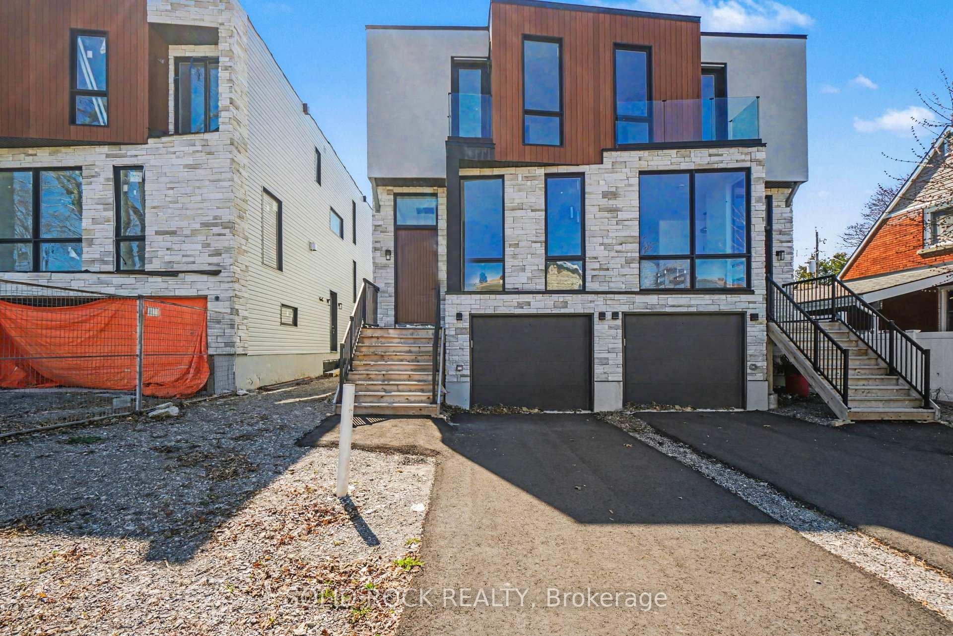 828 Alpine Avenue, Britannia Heights - Queensway Terrace N and Area, ON K2B 5R6, Britannia Heights - Queensway Terrace N and Area — photo 1