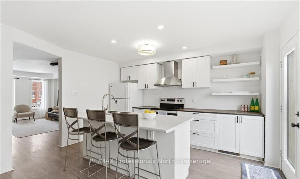 98 Roxton Road, Oakville, ON L6H 6V4, Oakville — photo 1