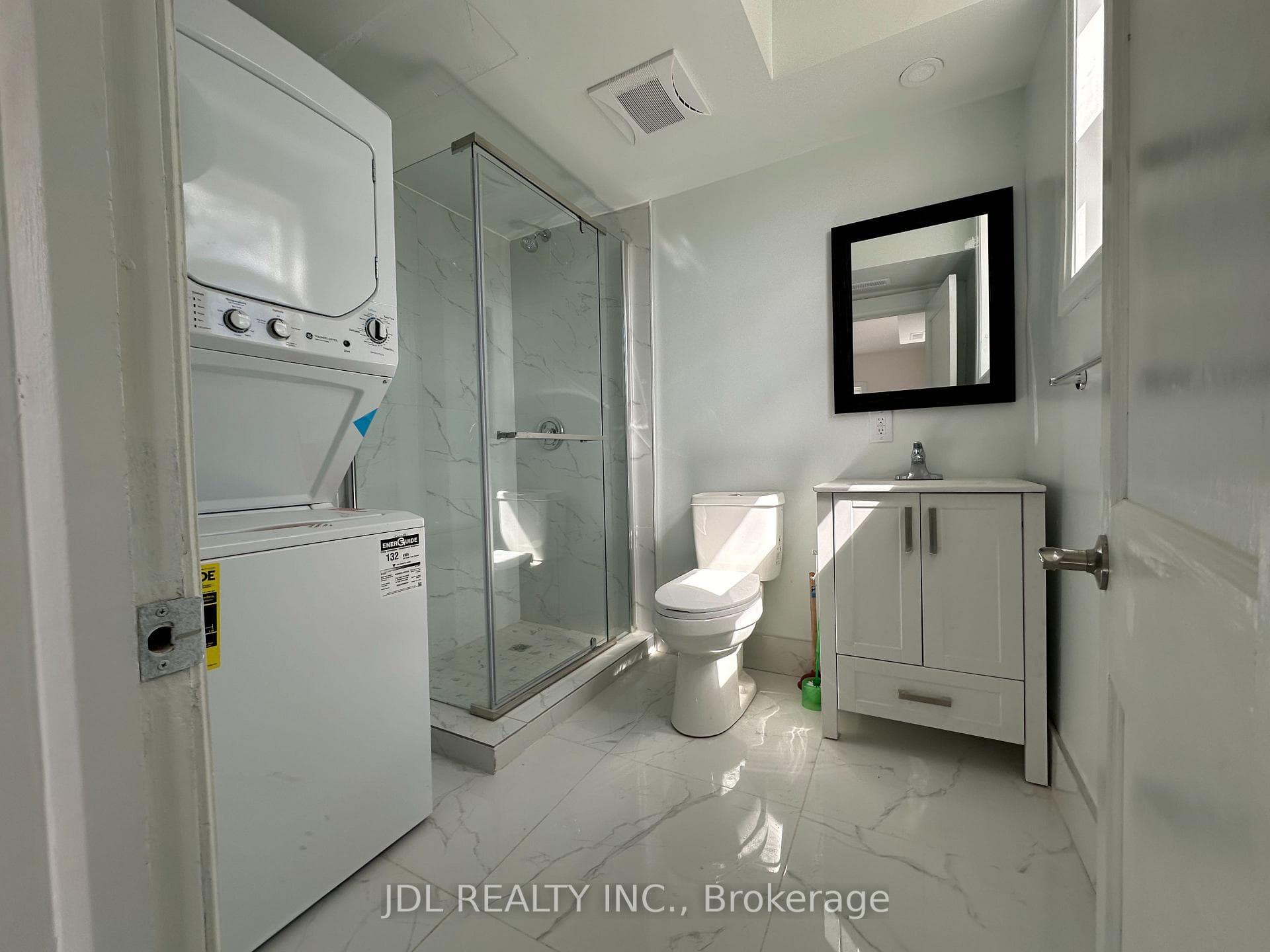 5 Sorauren Avenue 5, Toronto, ON M6R 2C6, Toronto W01 — photo 1