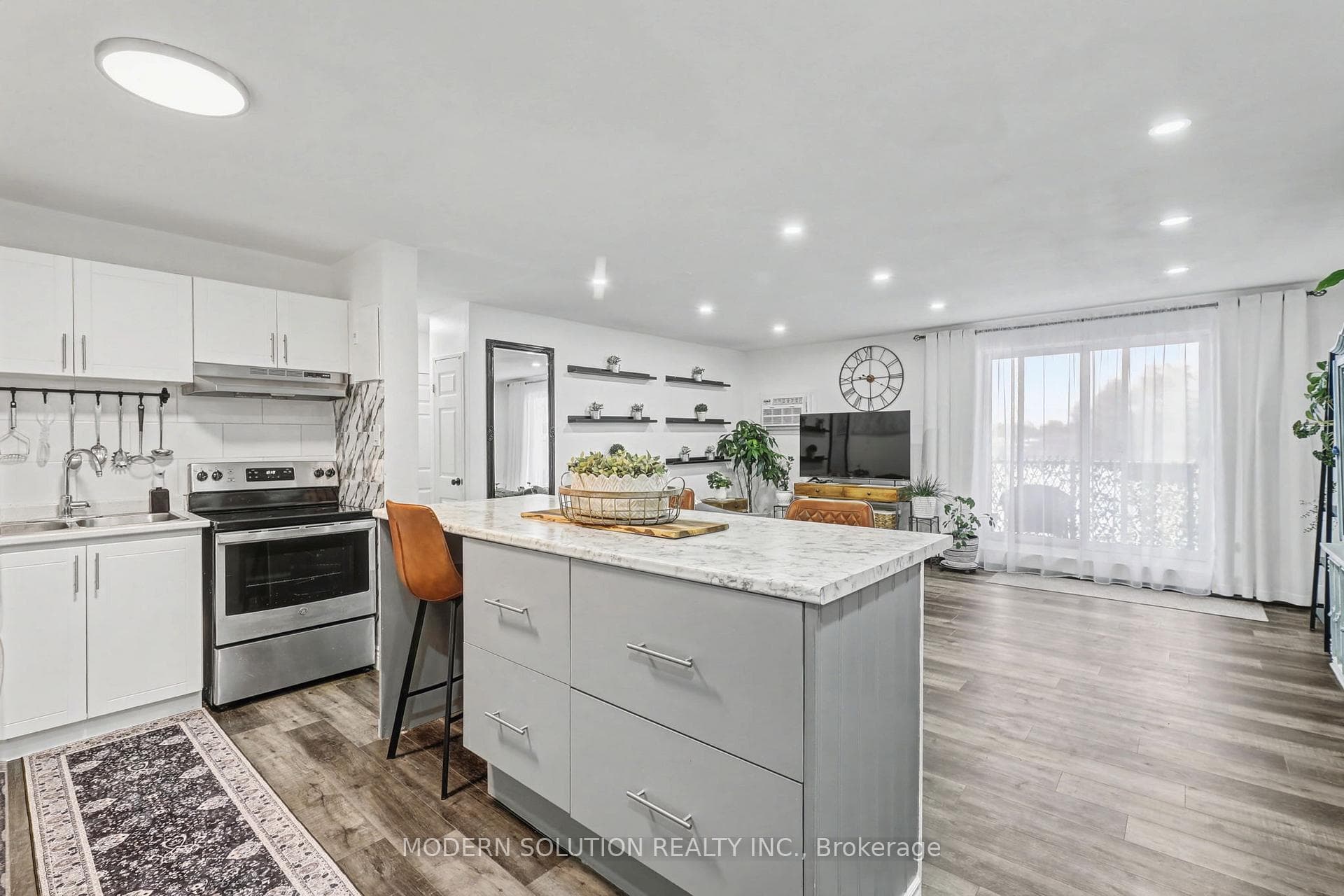 563 Mornington Avenue 308, London East, ON N5Y 4T8, London East — photo 1