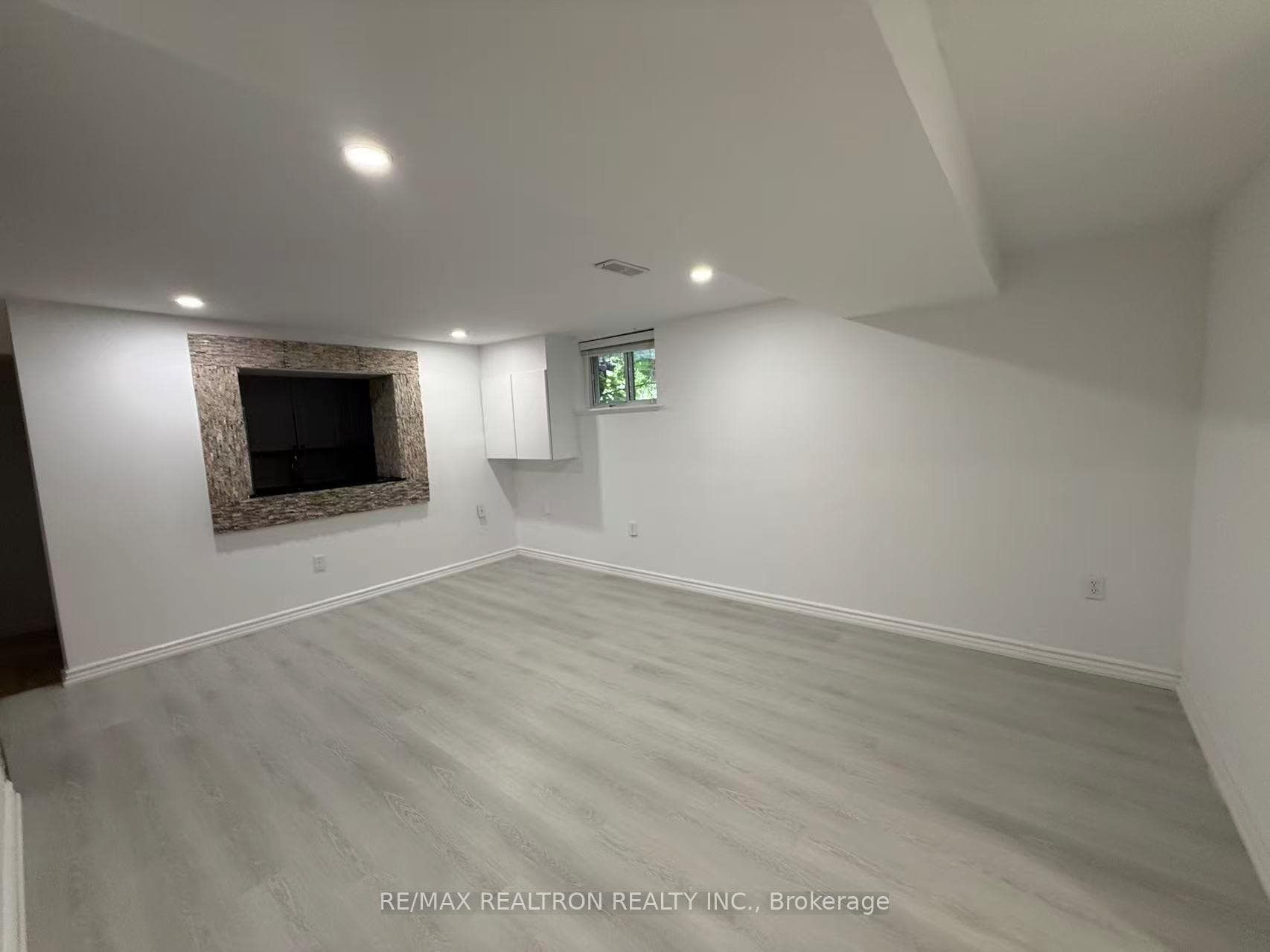 223 Pleasant Avenue BSMT, Toronto, ON M2M 1M6, Toronto C07 — photo 1