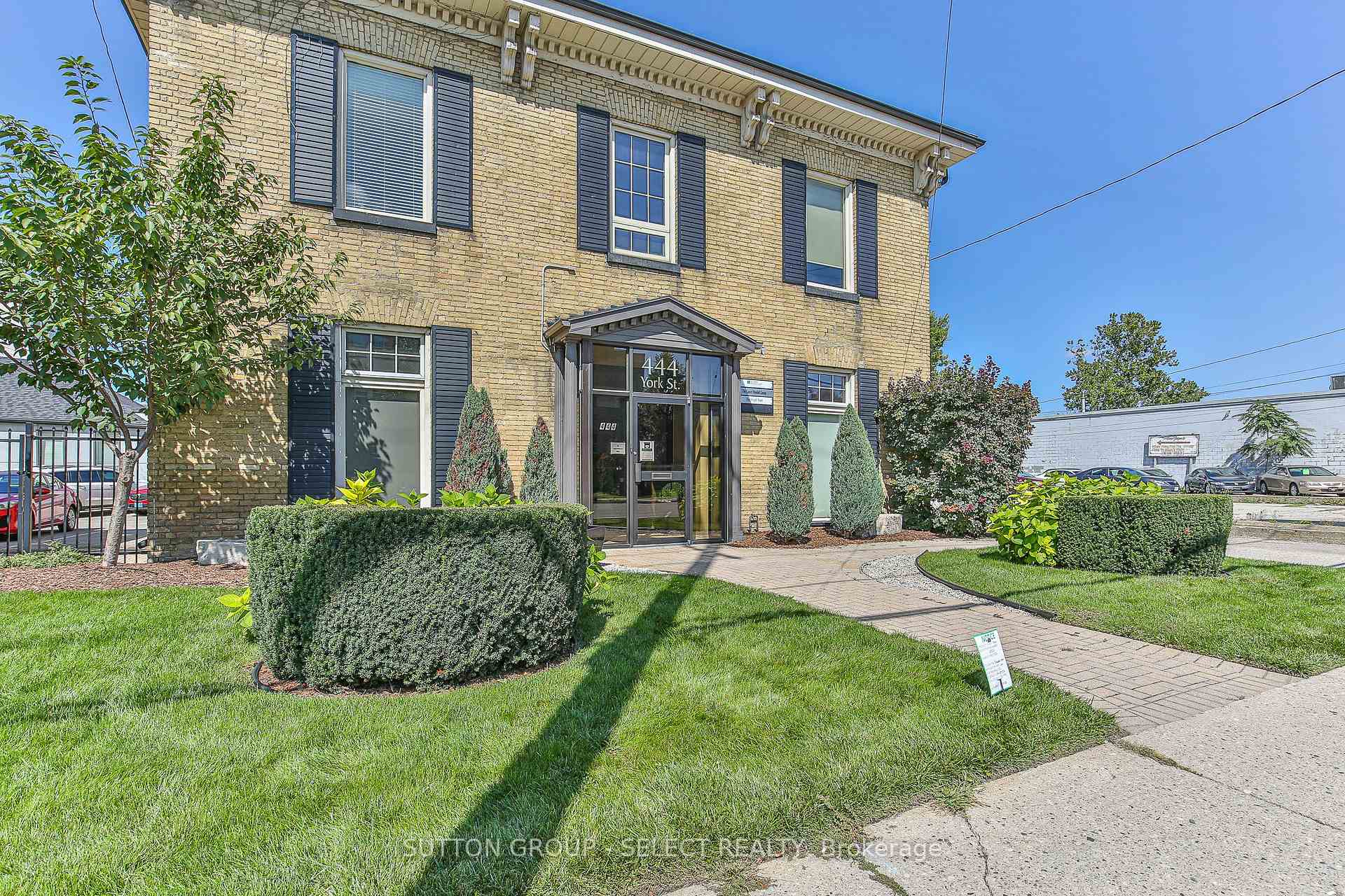 444 YORK Street, London East, ON N6B 2V9, London East — photo 1