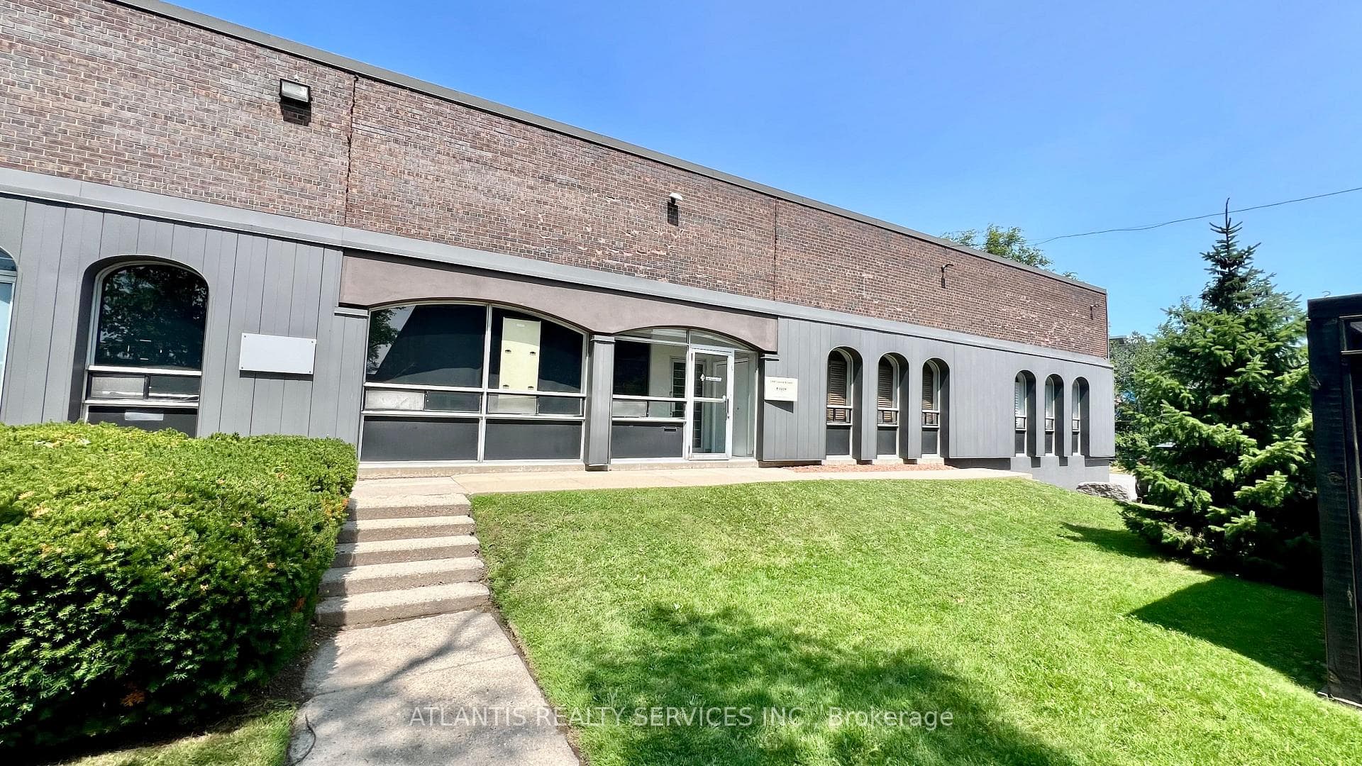 1919 Leslie Street, Toronto, ON M3B 2M3, Toronto C12 — photo 1