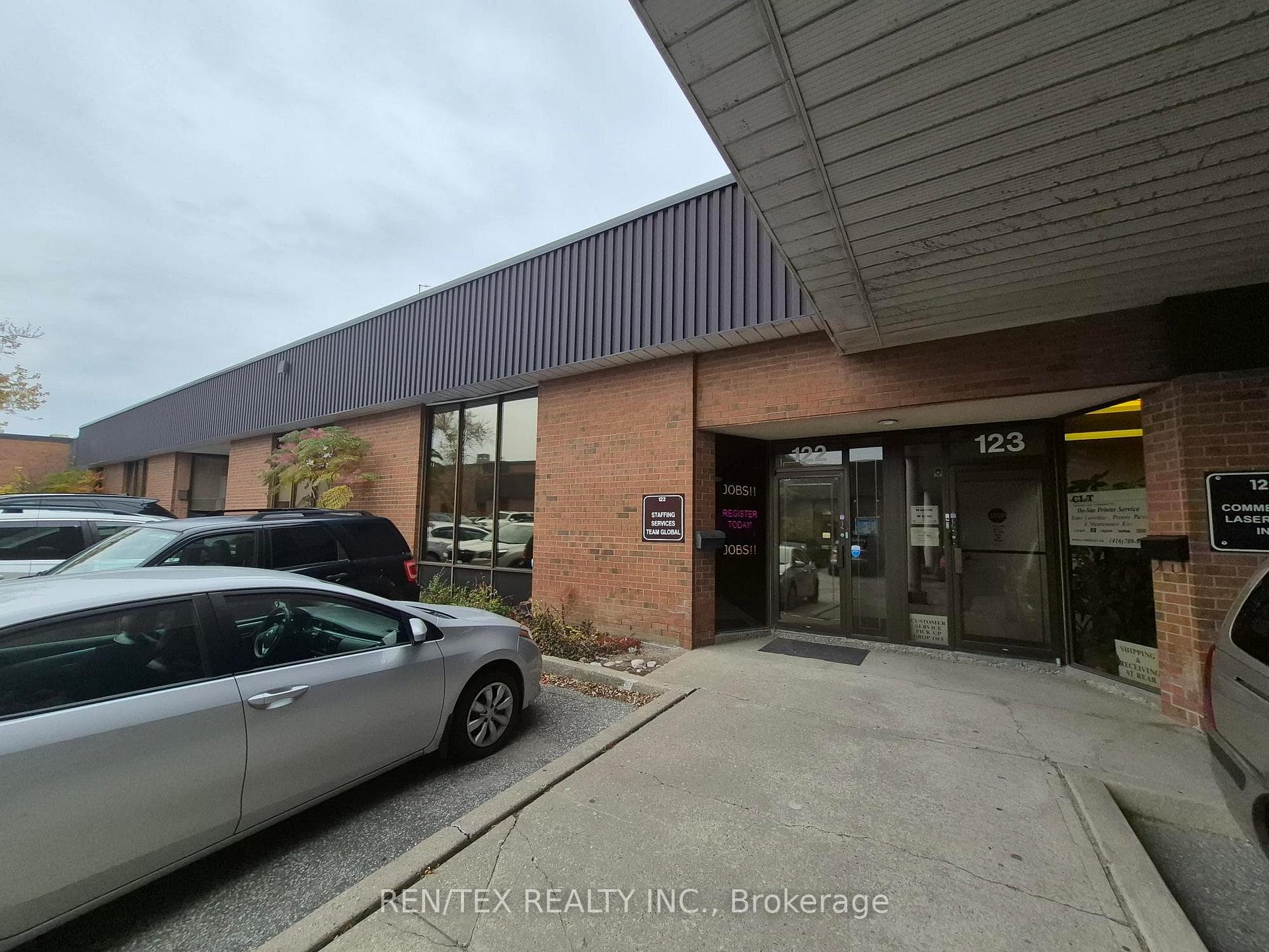 5050 Dufferin Street 122, Toronto, ON M3H 5T5, Toronto W05 — photo 1