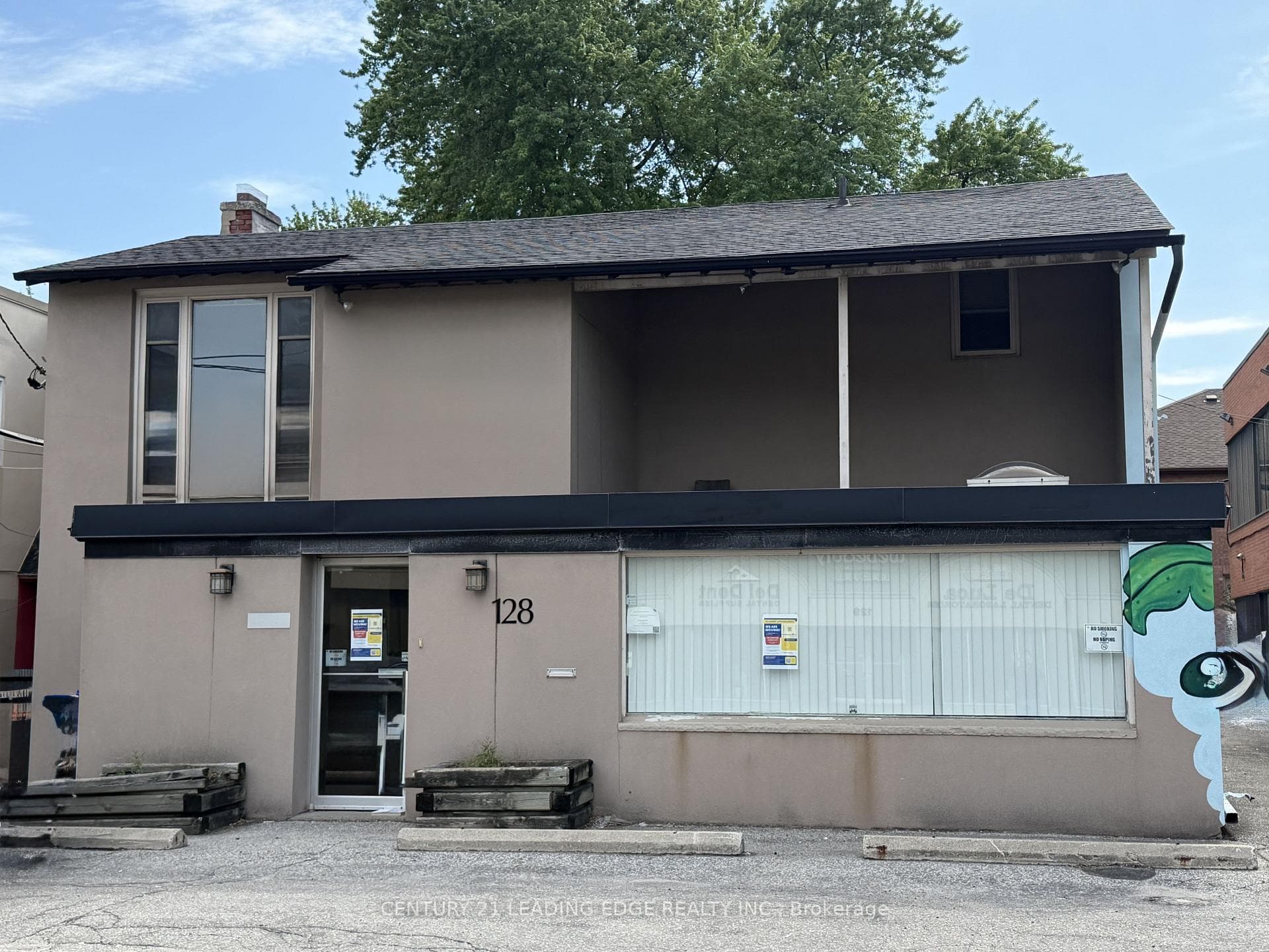 203 Finch Avenue W, Toronto, ON M2R 1M2, Toronto C07 — photo 1