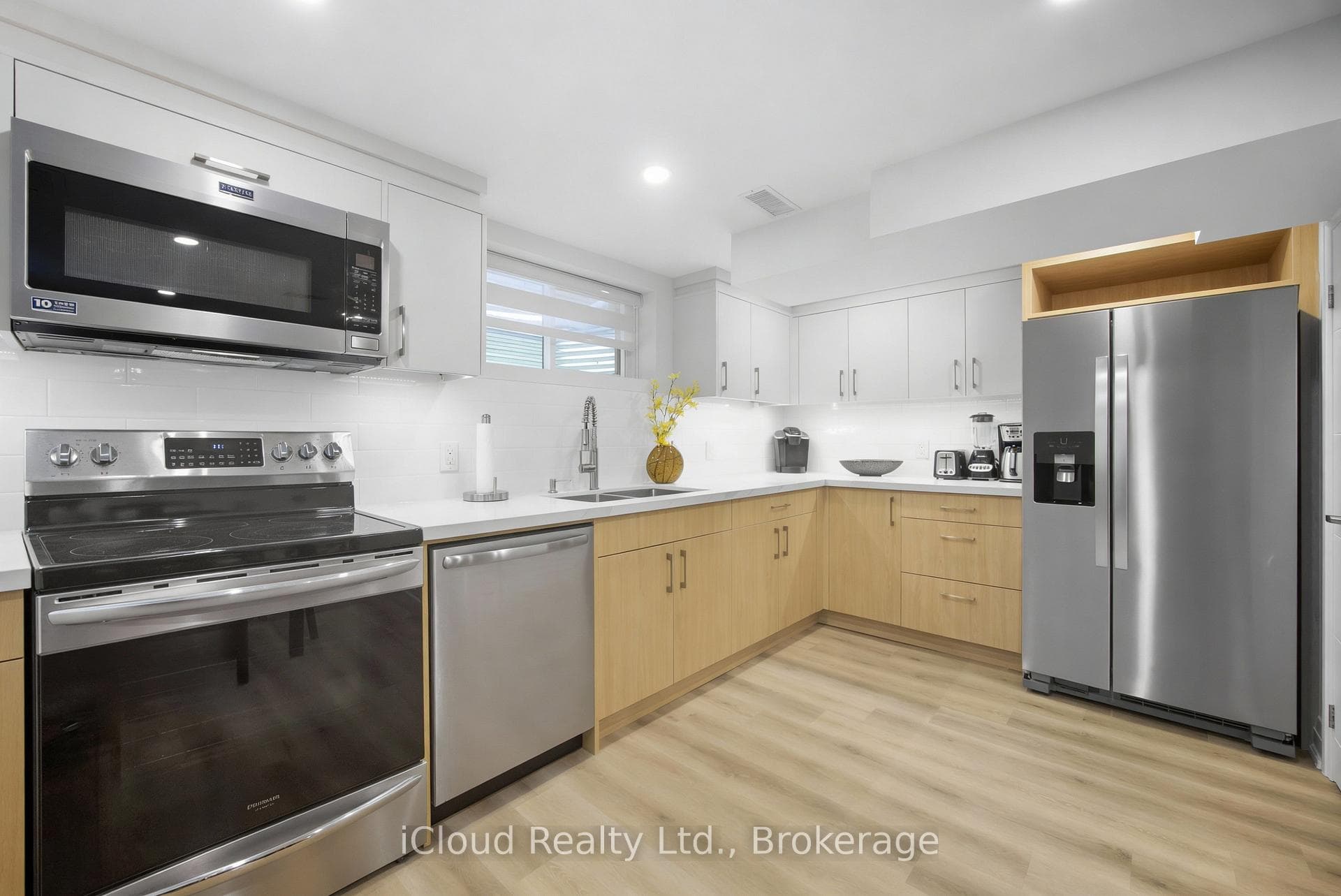 23 Swanhurst Boulevard B, Mississauga, ON L5N 1B6, Mississauga — photo 1