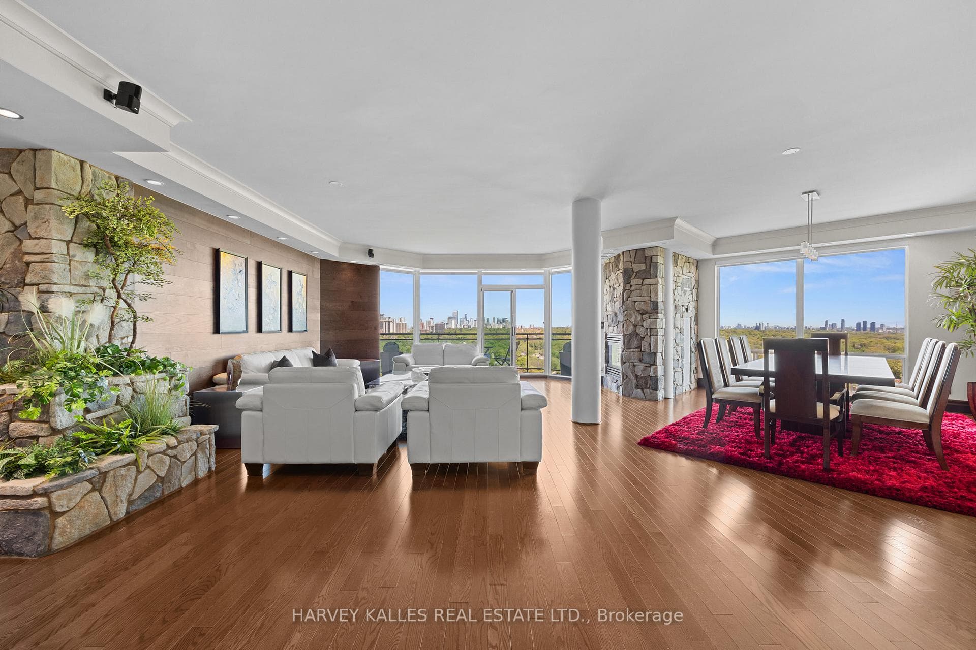 300 Bloor Street E 2701, Toronto, ON M4W 3Y2, Toronto C09 — photo 1