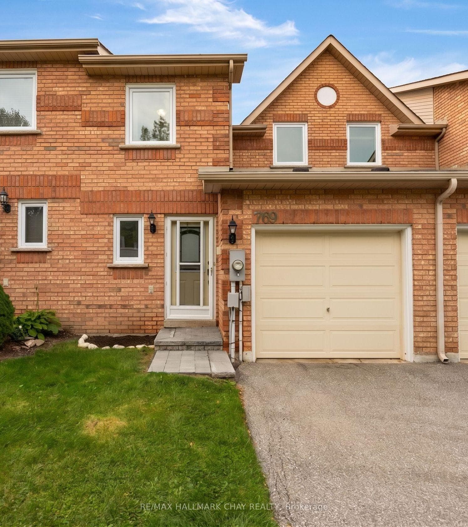769 Playter Crescent, Newmarket, ON L3X 1W7, Newmarket — photo 1