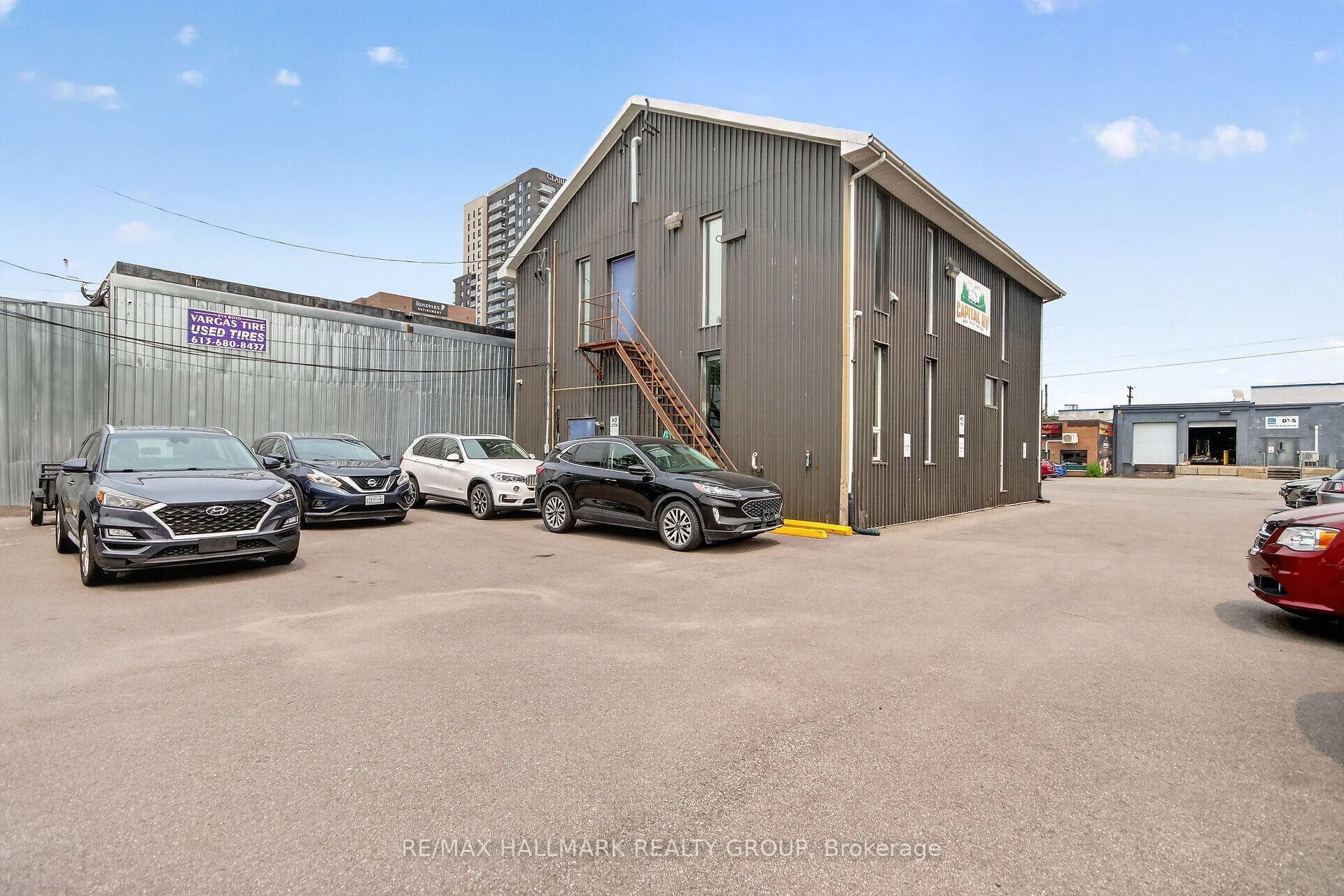818 Boyd Avenue, McKellar Heights - Glabar Park and Area, ON K2A 2C7, McKellar Heights - Glabar Park and Area — photo 1