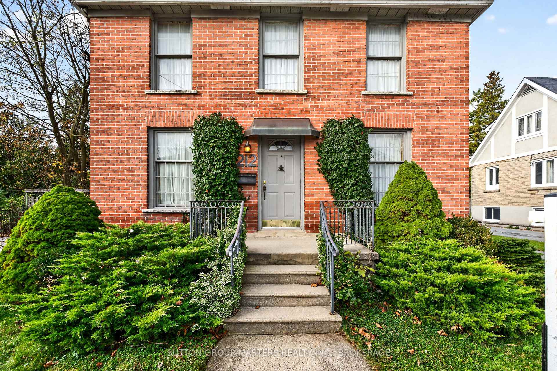 212 Macdonnell Street, Kingston, ON K7L 4C2