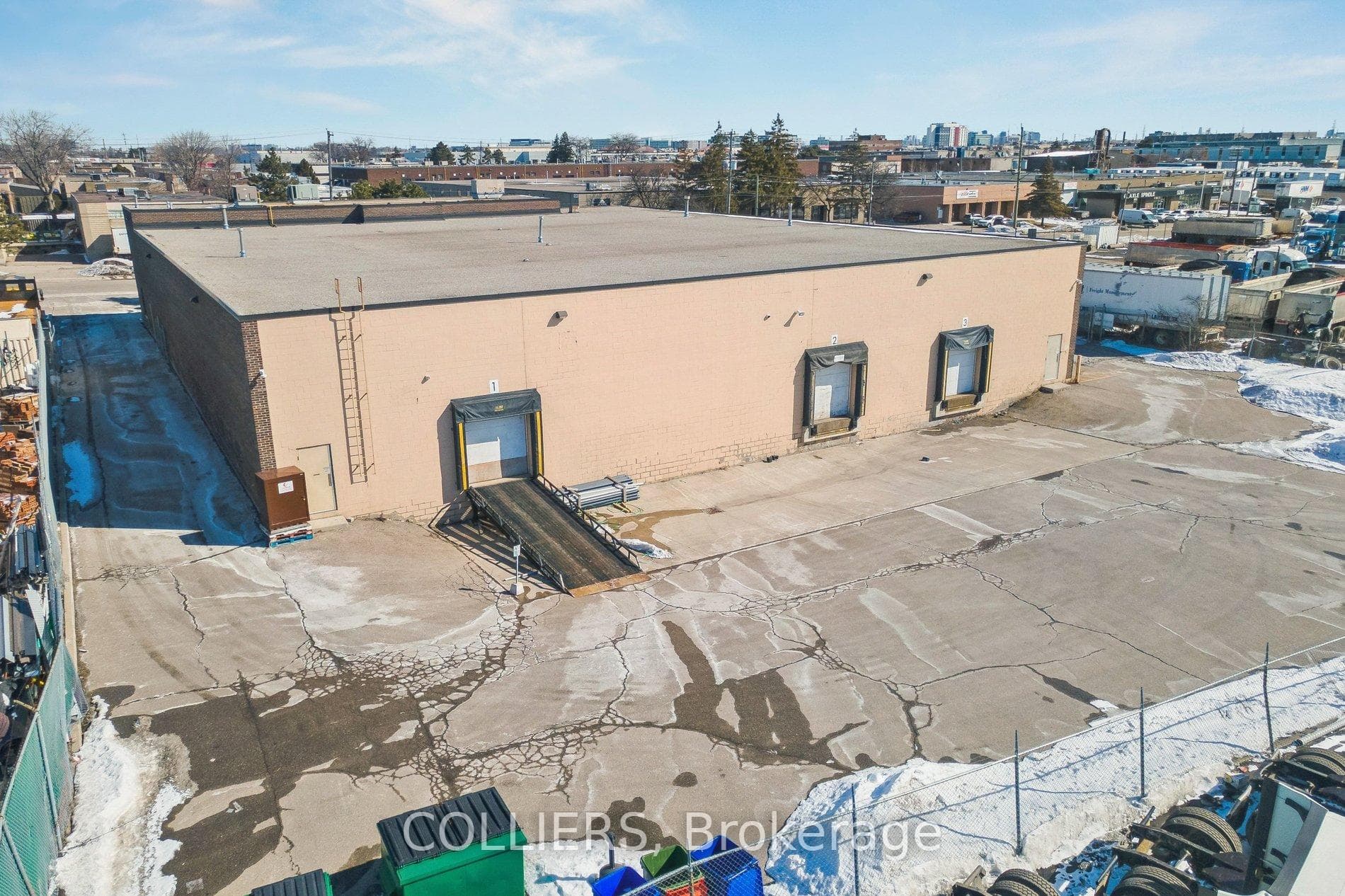 5300 Bradco Boulevard Opt. 1, Mississauga, ON L4W 1G7, Mississauga — photo 1