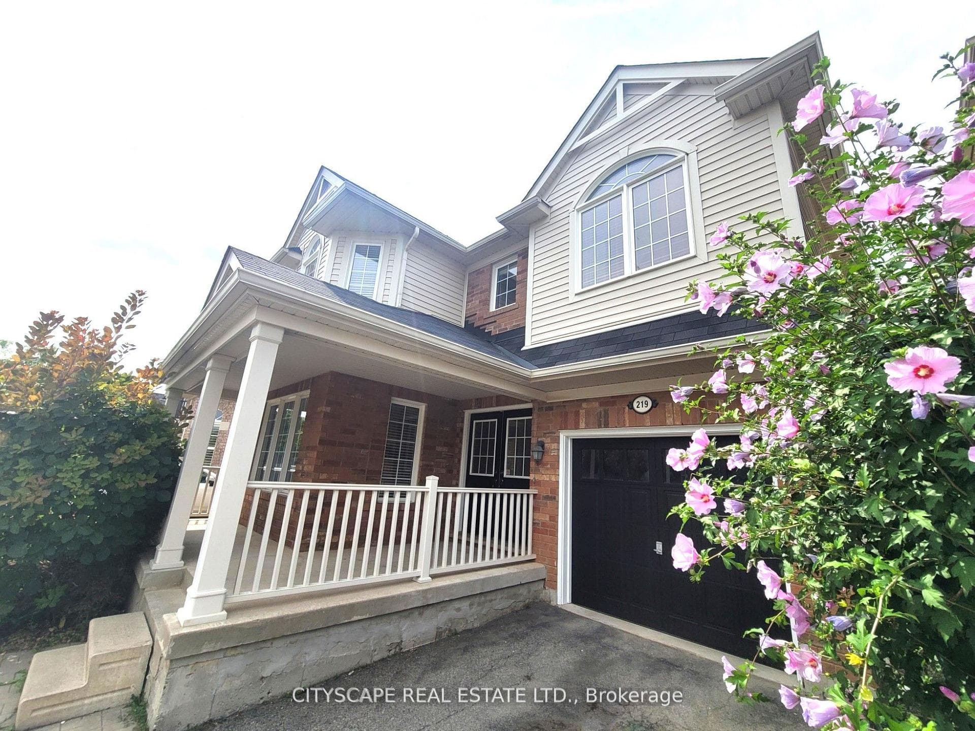 219 Mcginnis Crescent, Milton, ON L9T 0X9, Milton — photo 1