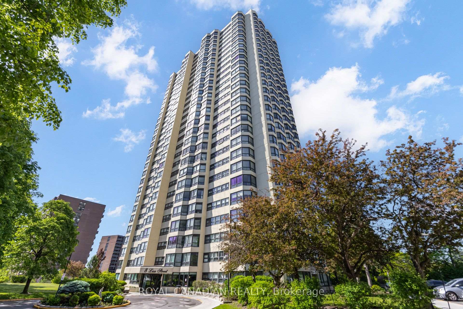 8 Lisa Street 1906, Brampton, ON L6T 4S6, Brampton — photo 1