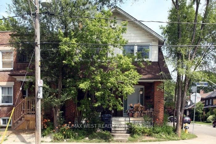 420 Annette Street Upper Level, Toronto, ON M6P 1R9, Toronto W02 — photo 1