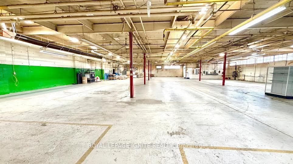 5 Racine Road 1B, Toronto, ON M9W 2Z2, Toronto W10 — photo 1