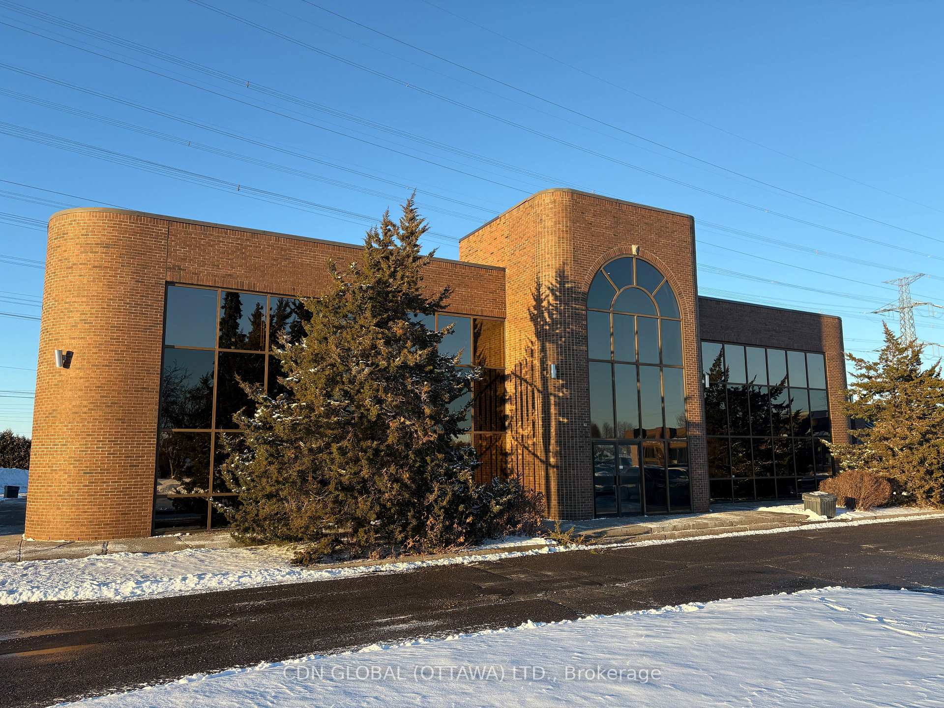 30 Concourse Gate 200, Cityview - Parkwoods Hills - Rideau Shore, ON K2E 7V7, Cityview - Parkwoods Hills - Rideau Shore — photo 1
