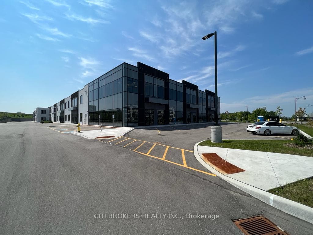 45 Eric T Smith Way 5, Aurora, ON L4G 3Z8, Aurora — photo 1