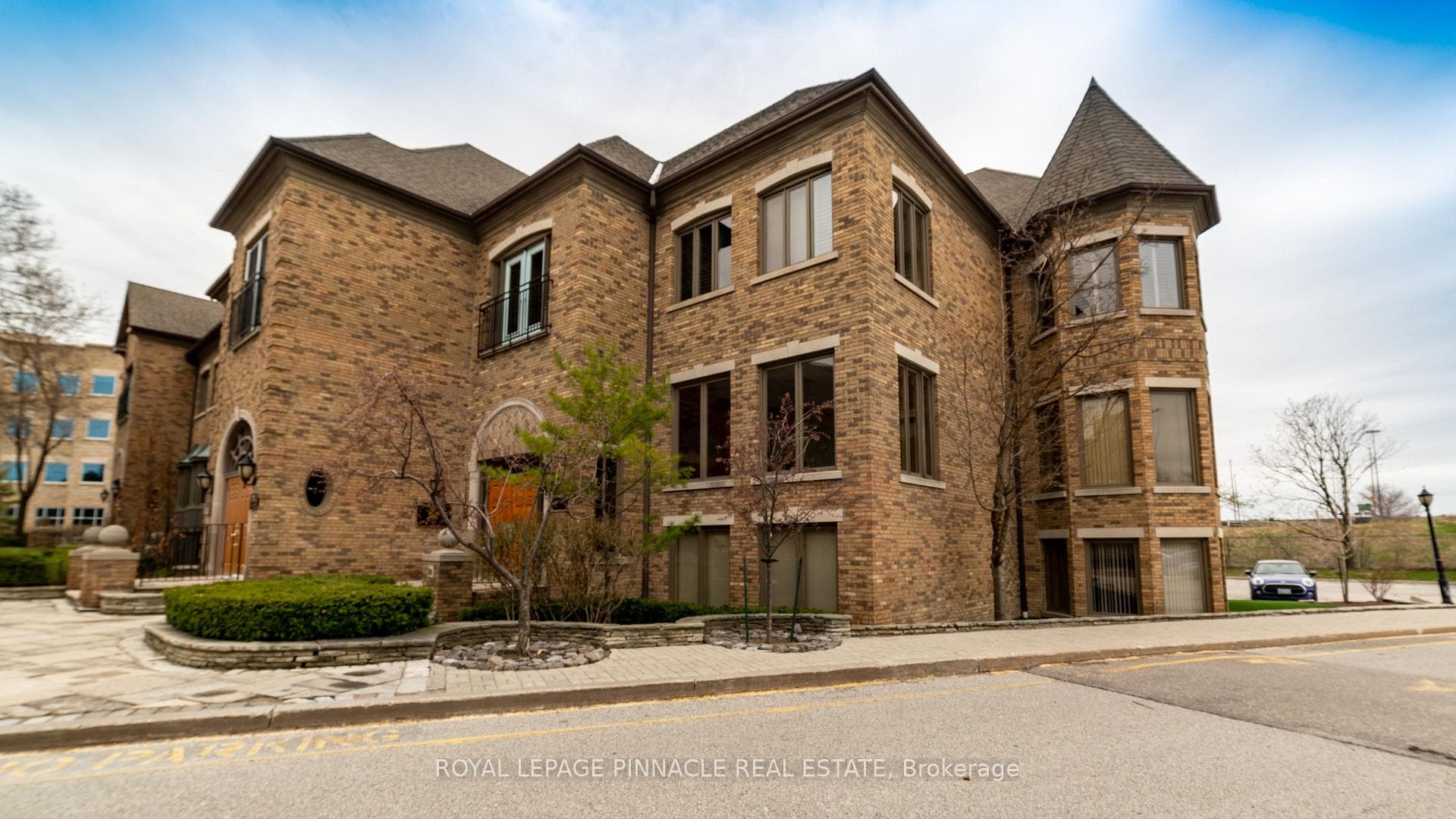 28 Village Centre Place 28-204, Mississauga, ON L4Z 1V9, Mississauga — photo 1
