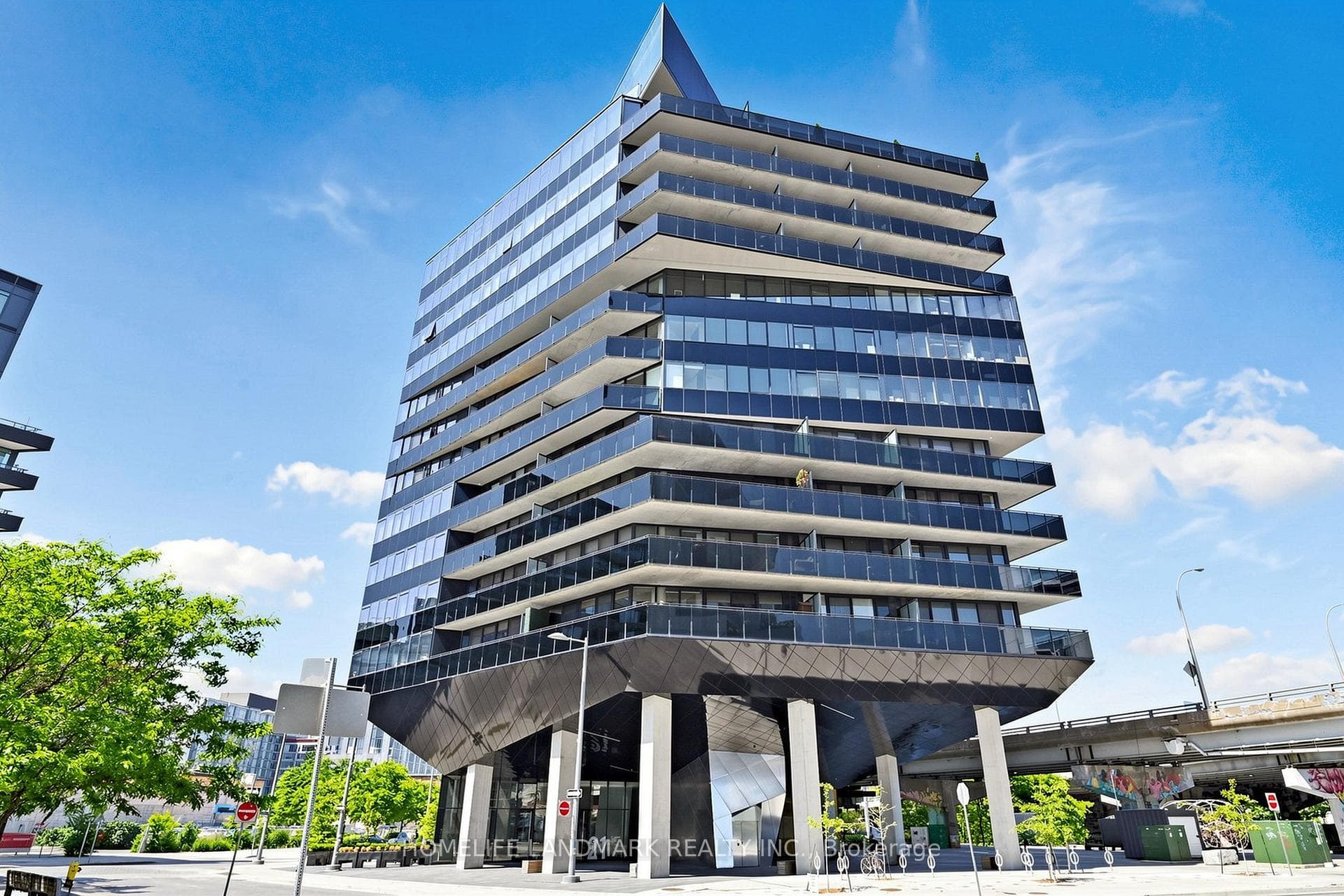 21 Lawren Harris Square 801, Toronto, ON M5A 0T4, Toronto C08 — photo 1