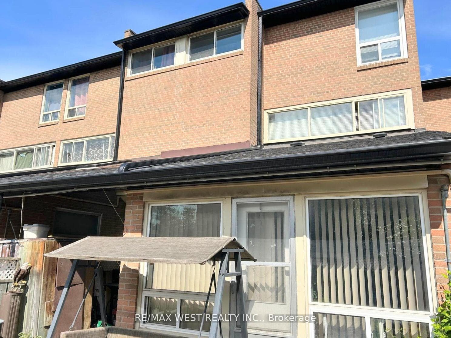 260 John Garland Boulevard 234, Toronto, ON M9V 1N8, Toronto W10 — photo 1