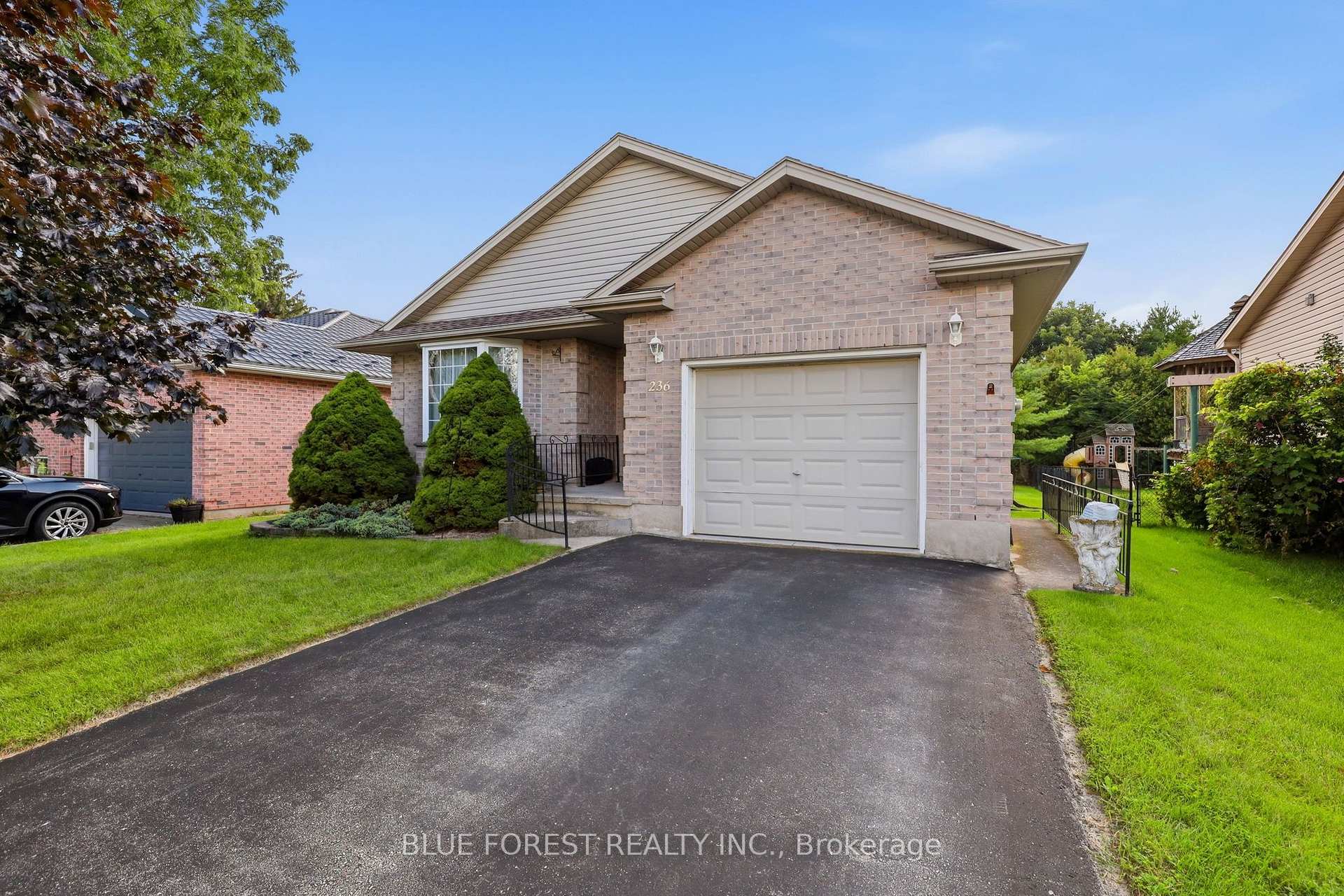 236 Margaret Street, Dutton/Dunwich, ON N0L 1J0, Dutton/Dunwich — photo 1