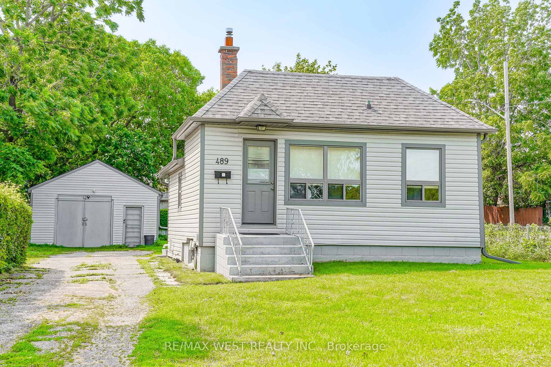 489 Dean Avenue, Oshawa, ON L1H 3E6, Oshawa — photo 1
