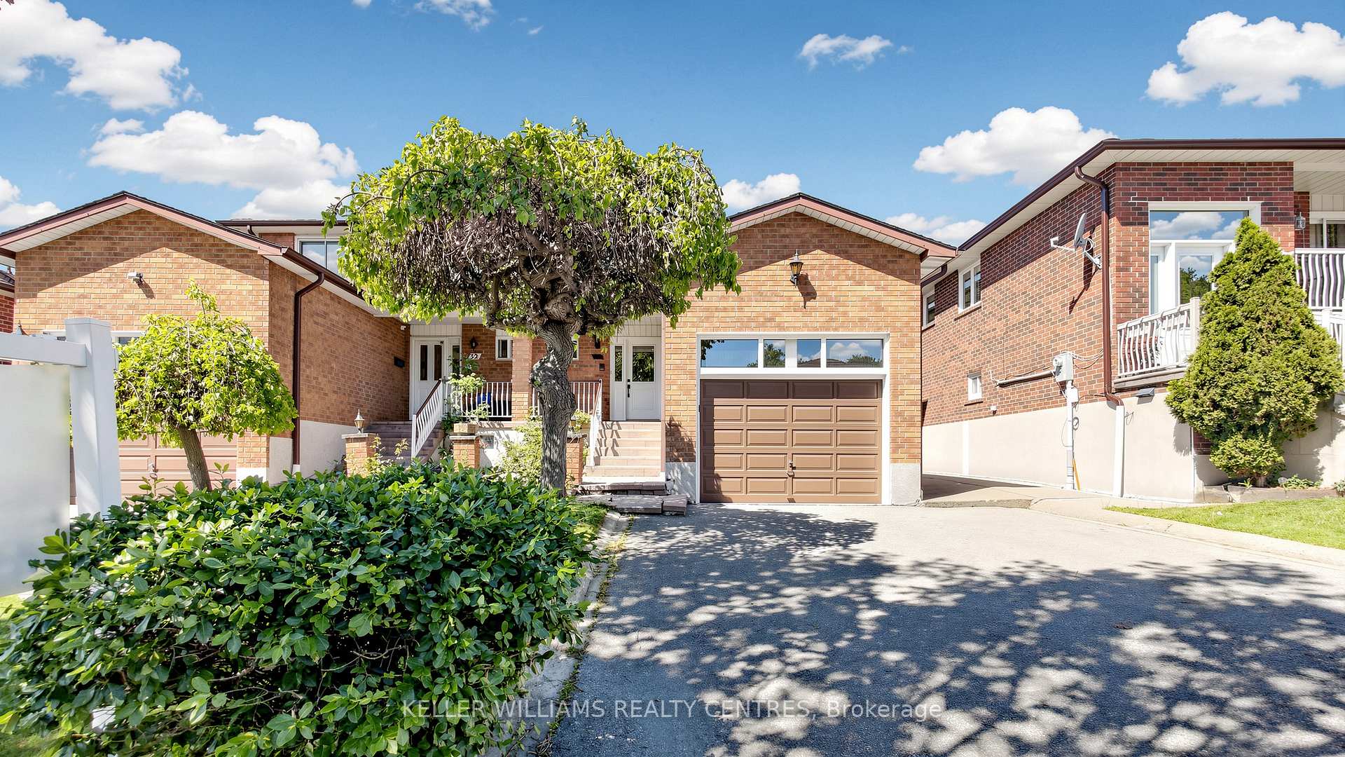 30 Clubhouse Court, Toronto, ON M3L 2K5, Toronto W05 — photo 1