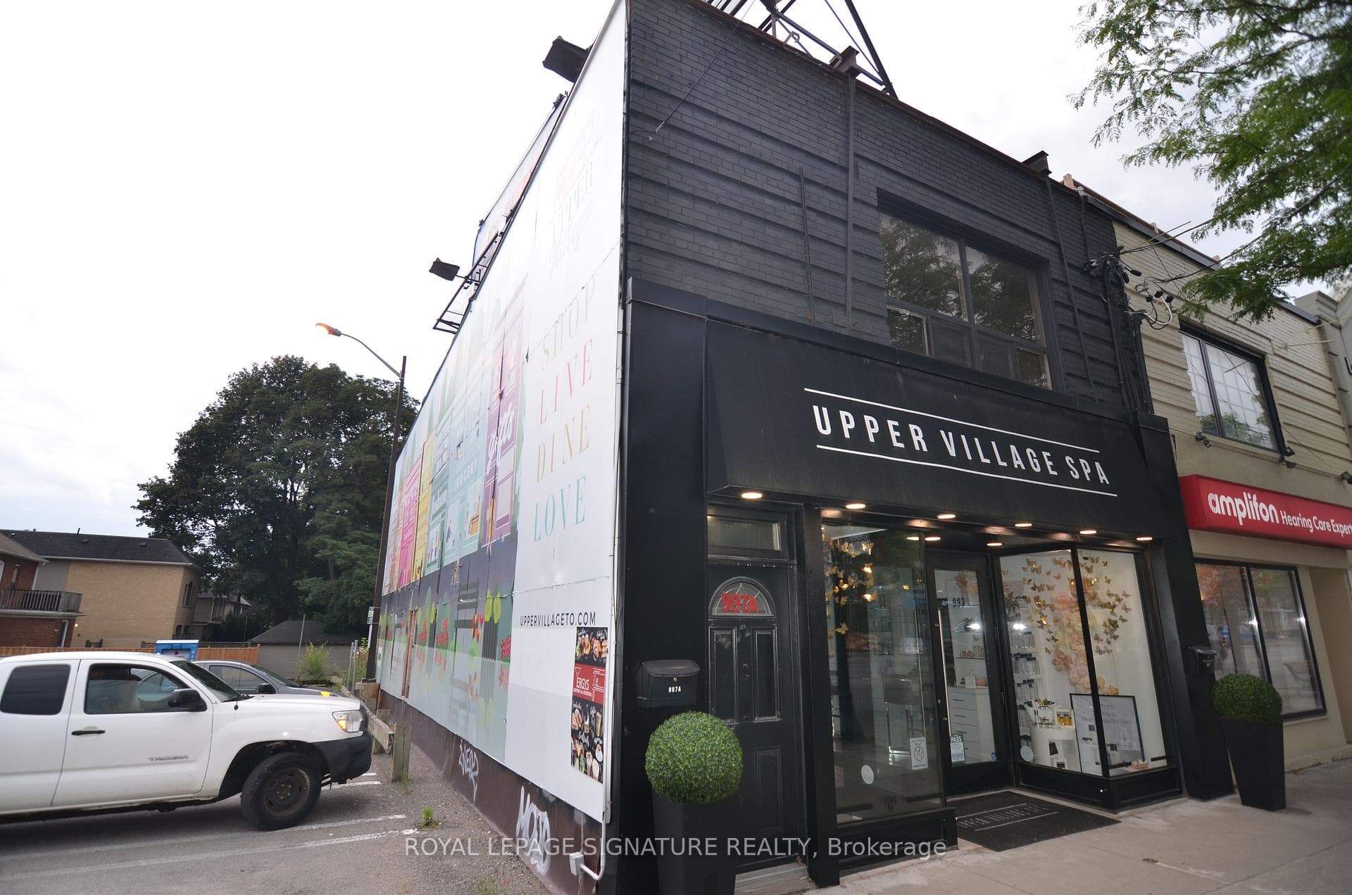 997 Eglinton Avenue W, Toronto, ON M6C 2C7, Toronto C03 — photo 1