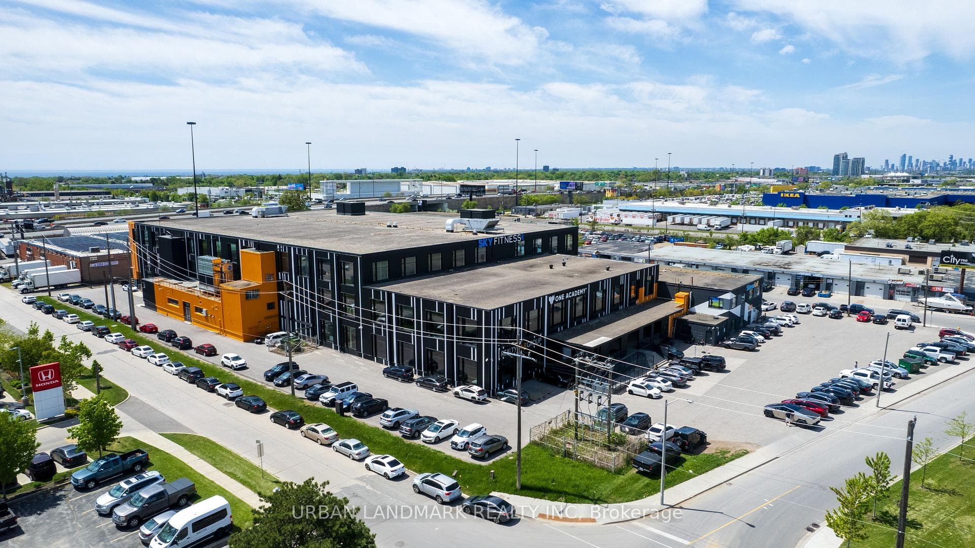 1377 The Queensway 300, Toronto, ON M8Z 1T1, Toronto W08 — photo 1