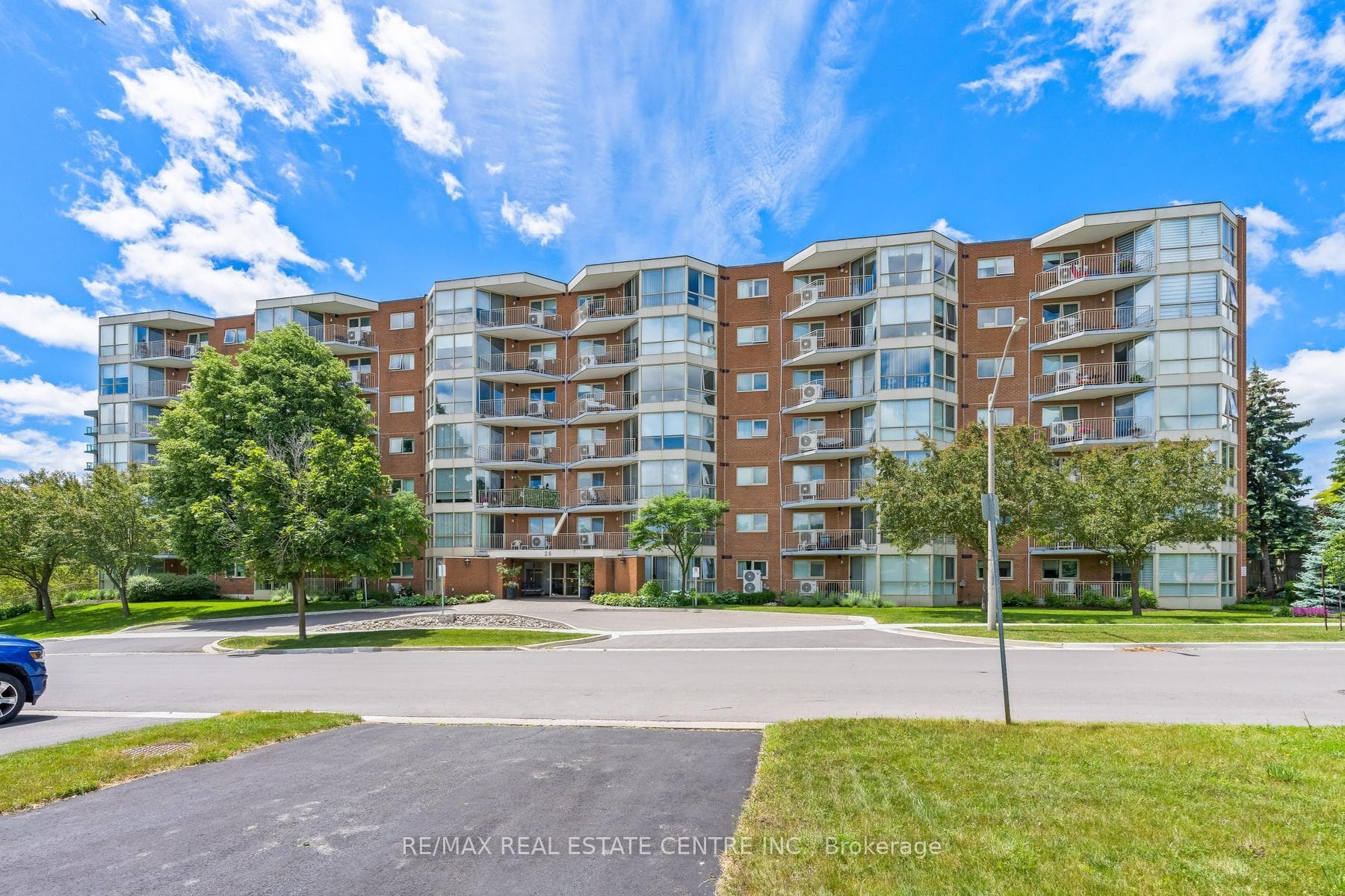 26 Hall Road 406, Halton Hills, ON L7G 0J8, Halton Hills — photo 1