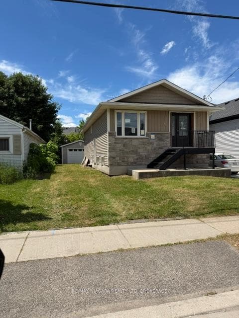 178 Pelham Road, St. Catharines, ON L2S 1W3, St. Catharines — photo 1