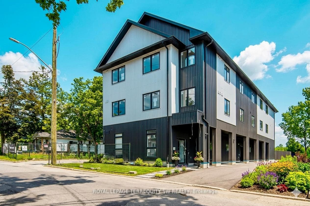 145 Clapperton Street 204, Barrie, ON L4M 3G3, Barrie — photo 1