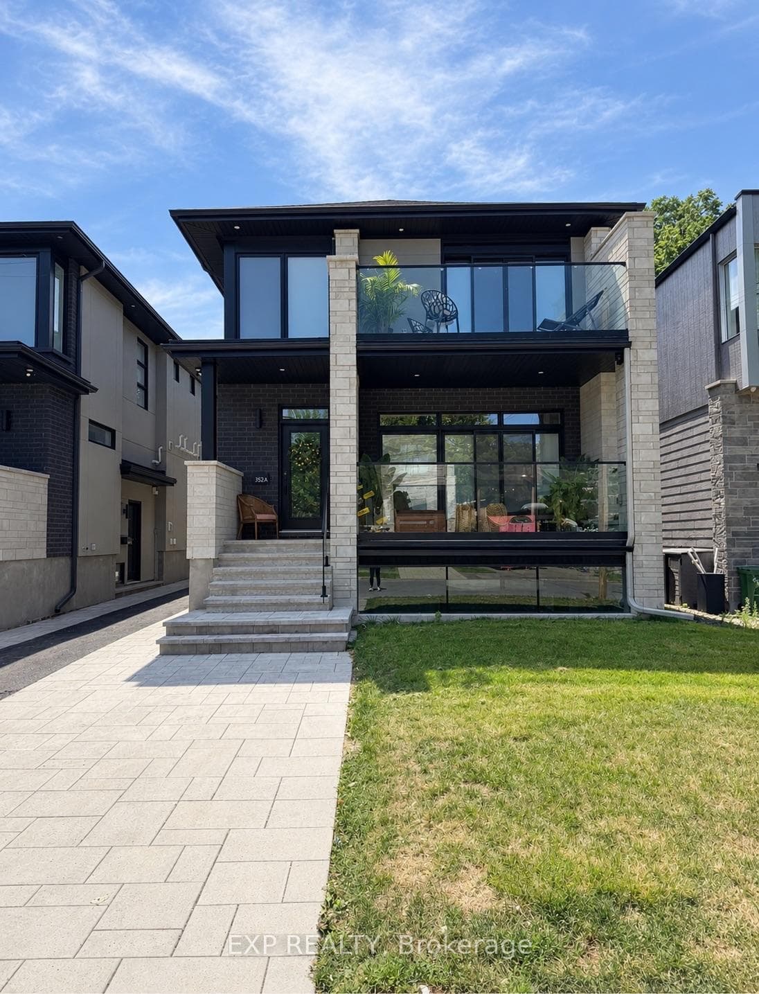 512 Roosevelt Avenue A, Carlingwood - Westboro and Area, ON K2A 1Z8