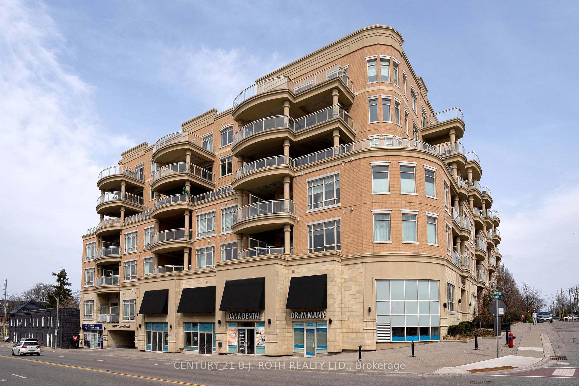15277 Yonge Street S 313, Aurora, ON L4G 1Y3, Aurora — photo 1