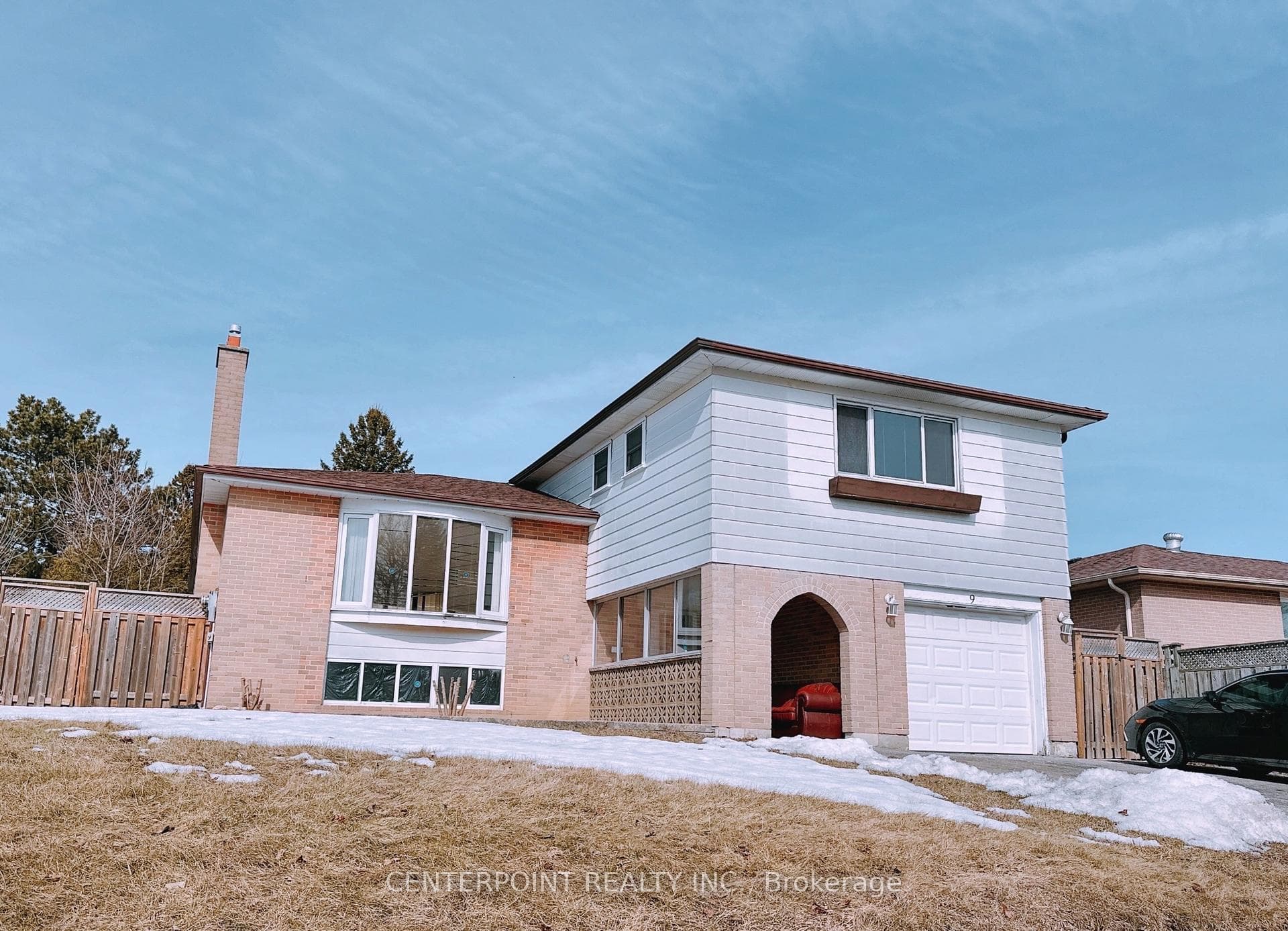 9 Oakmeadow Boulevard, Toronto, ON M1E 4G2, Toronto E09 — photo 1