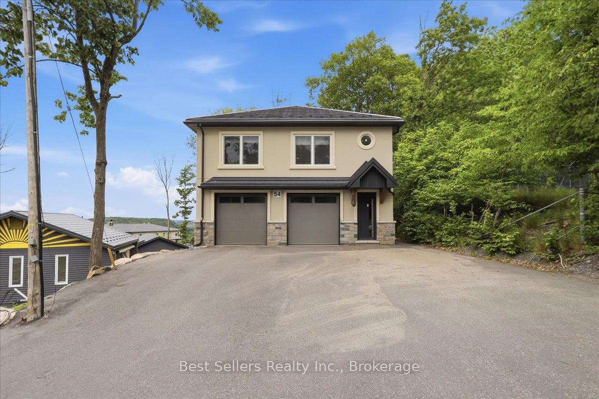 54 Florence Street W, Huntsville, ON P1H 1V5, Huntsville — photo 1