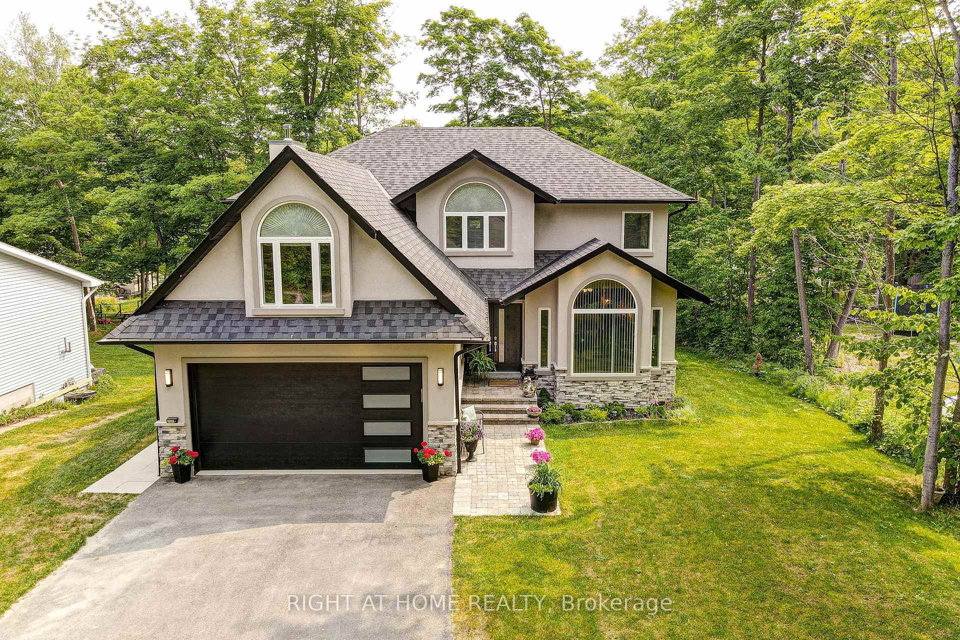 77 Polish Avenue, Penetanguishene, ON L9M 1W8, Penetanguishene — photo 1