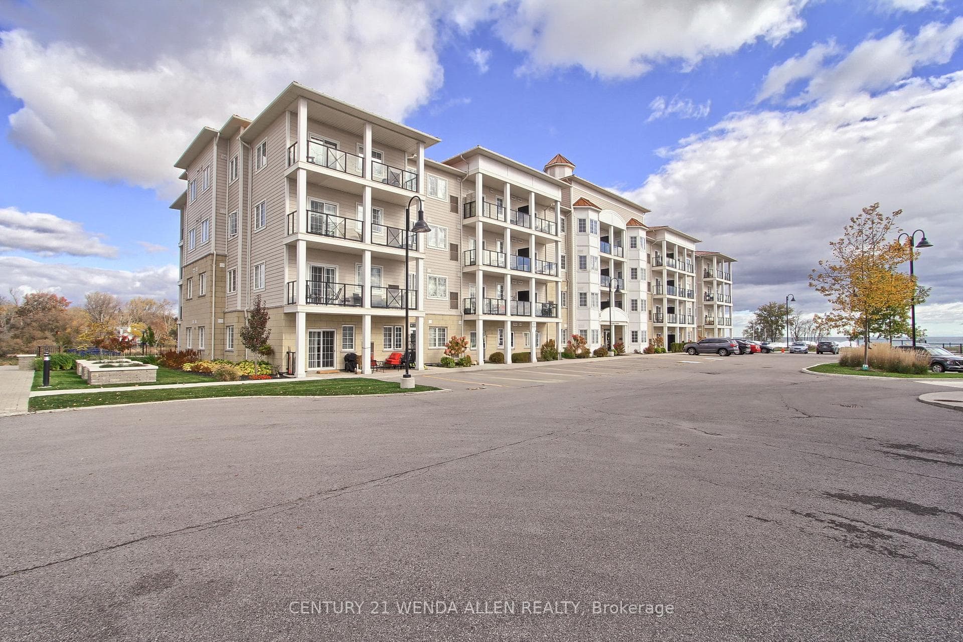 70 SHIPWAY Avenue 409, Clarington, ON L1B 0V7, Clarington — photo 1