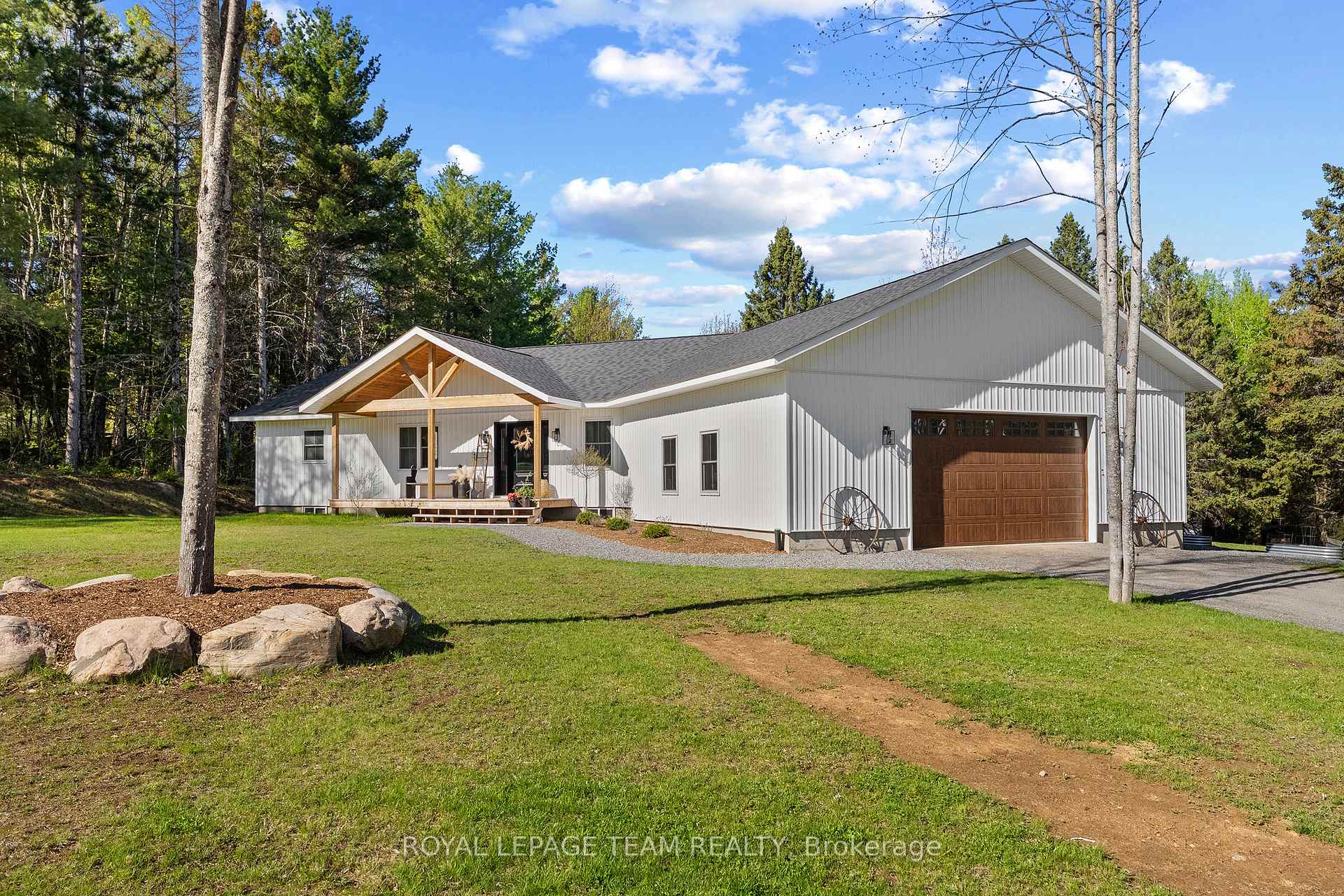 36 Hillcrest Avenue, Killaloe, Hagarty and Richards, ON K0J 1N0, Killaloe, Hagarty and Richards — photo 1